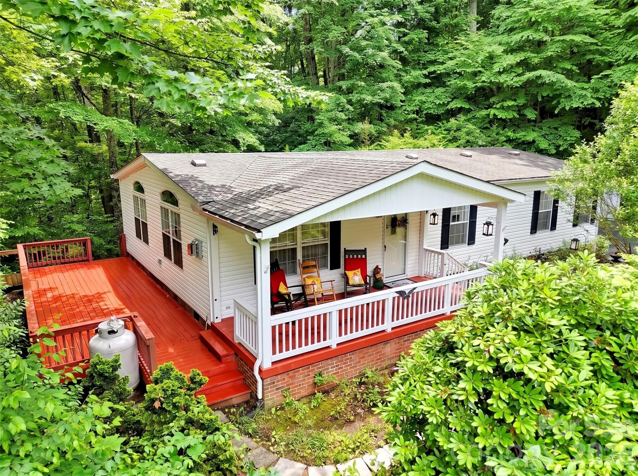 315 Oakstone Drive — Waynesville