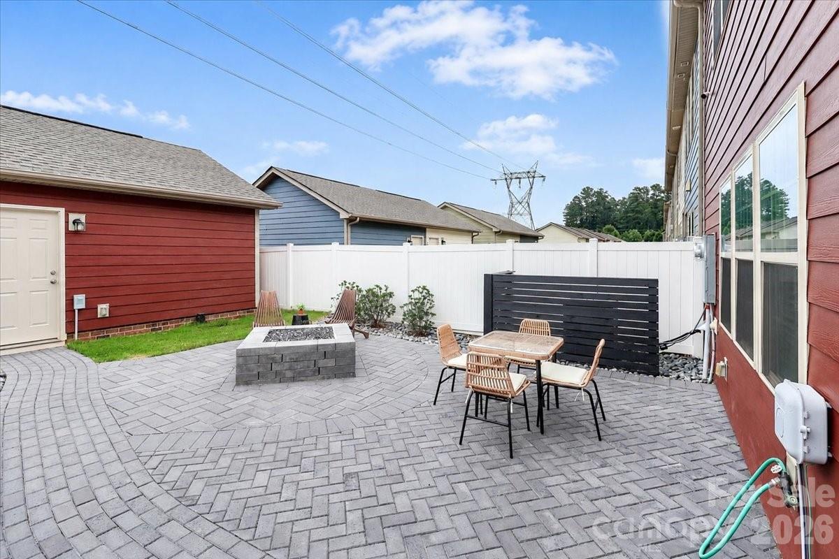 11320 Westbranch Parkway — Davidson