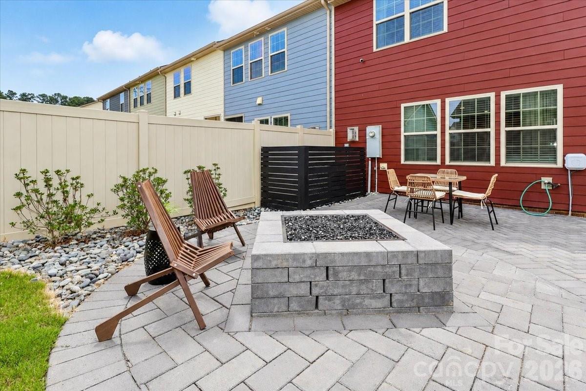 11320 Westbranch Parkway — Davidson