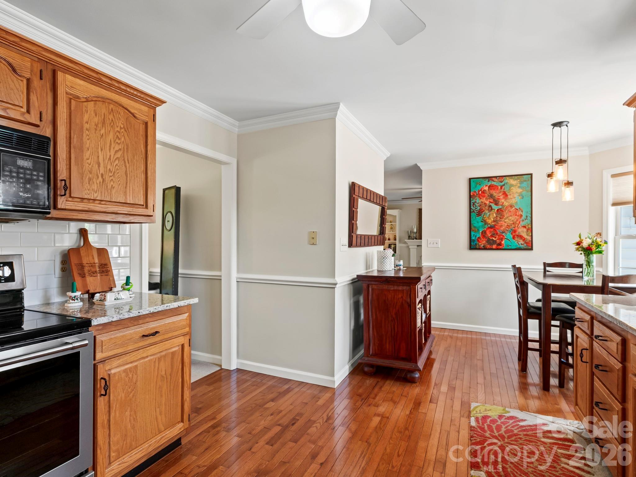 302 Shadecrest Lane — Mills River