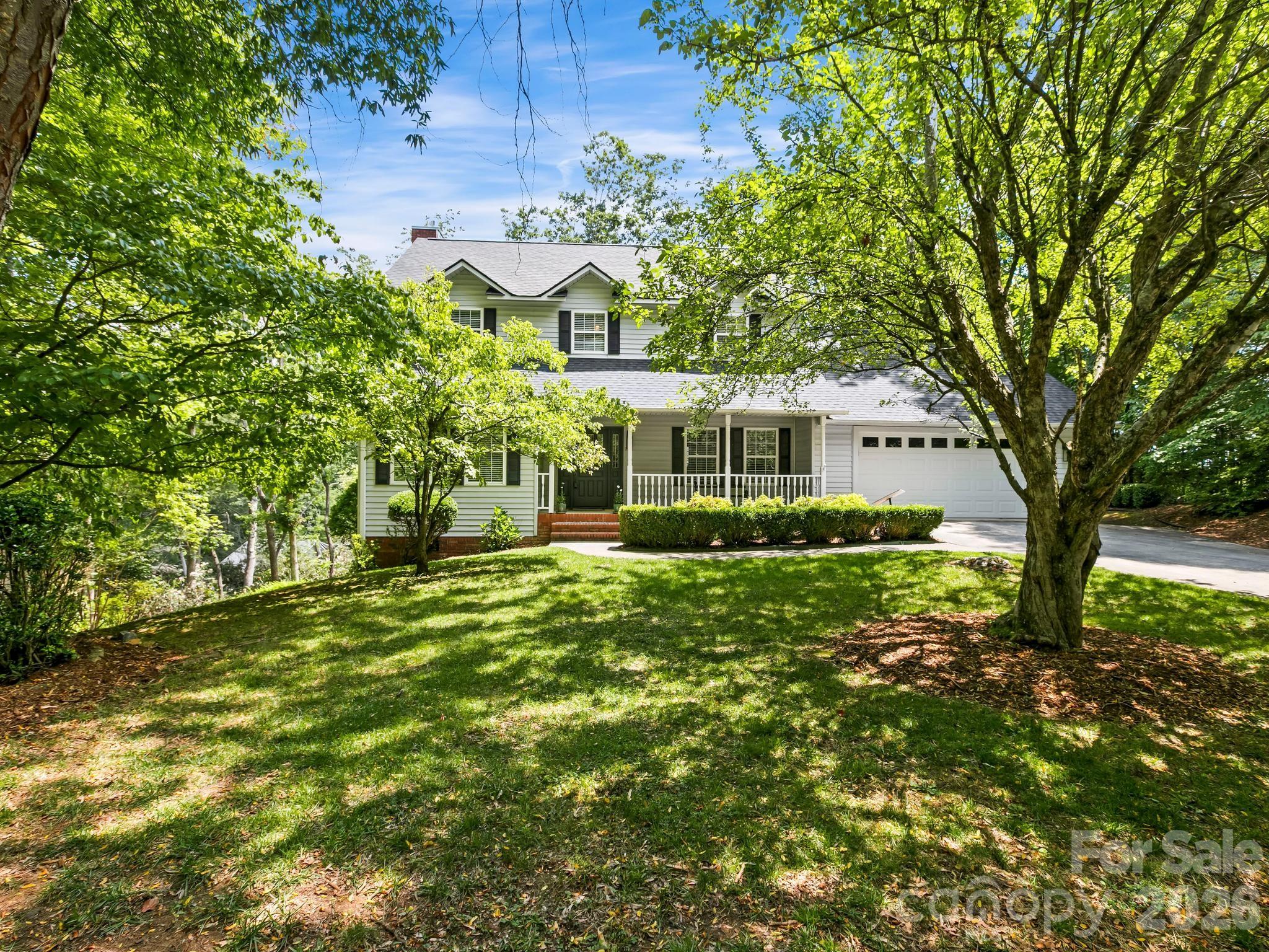 302 Shadecrest Lane — Mills River