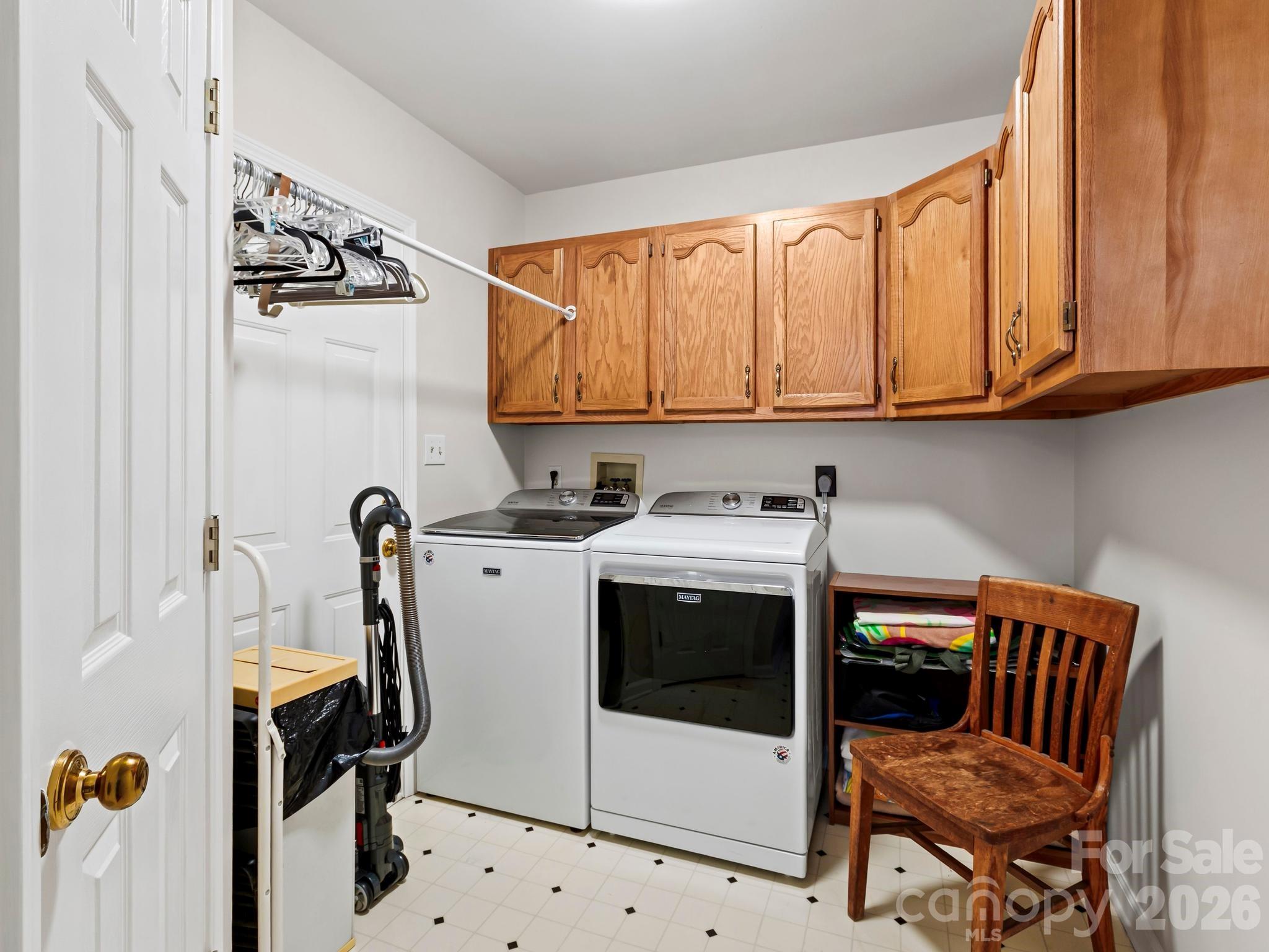302 Shadecrest Lane — Mills River