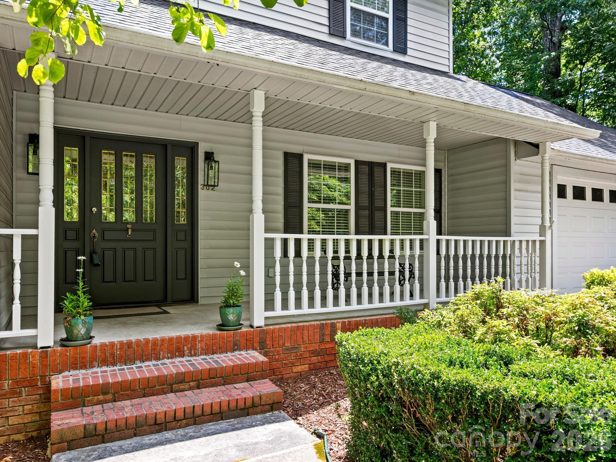 302 Shadecrest Lane — Mills River