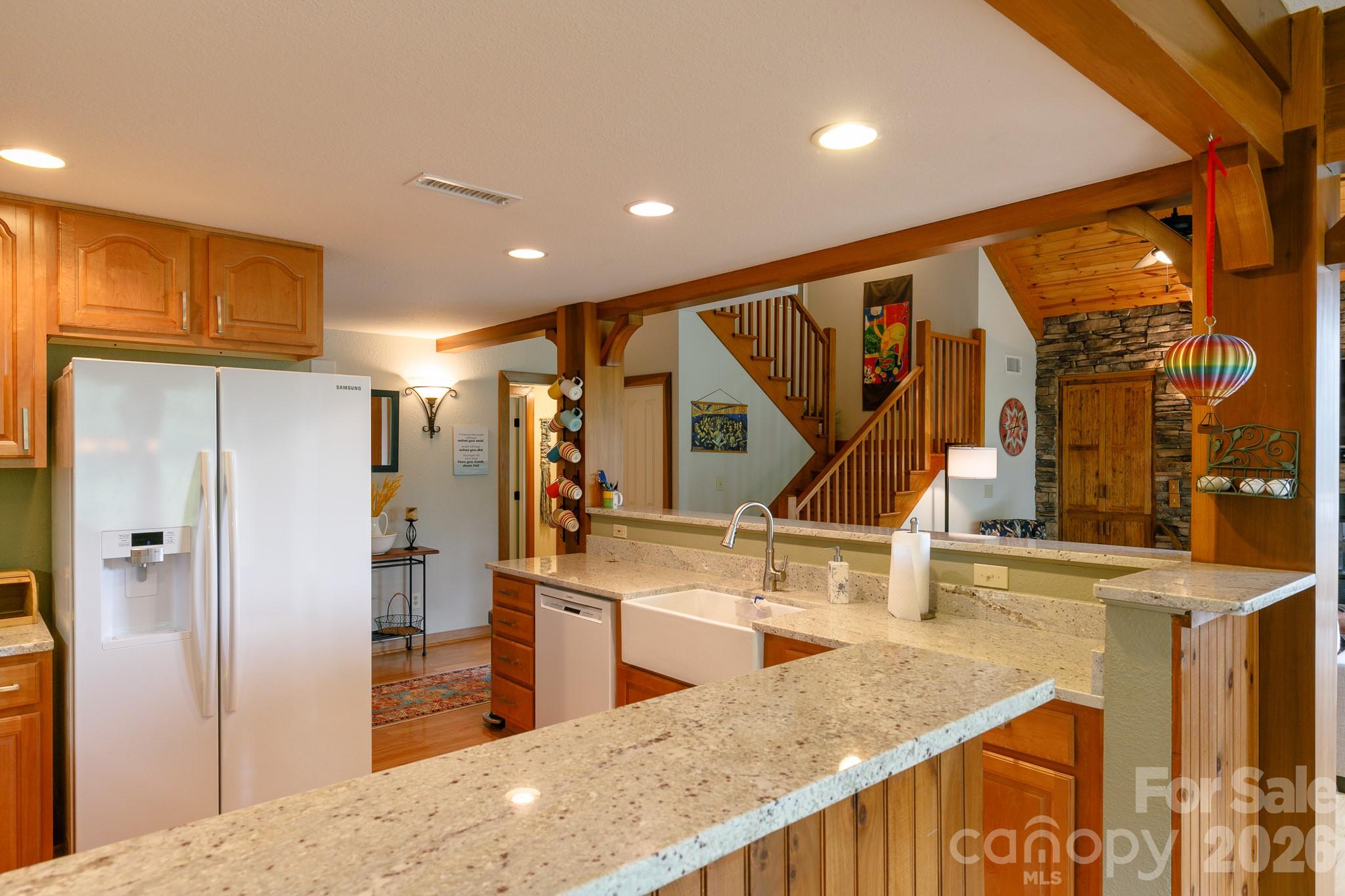 222 Creekside Way #D/301 — Burnsville
