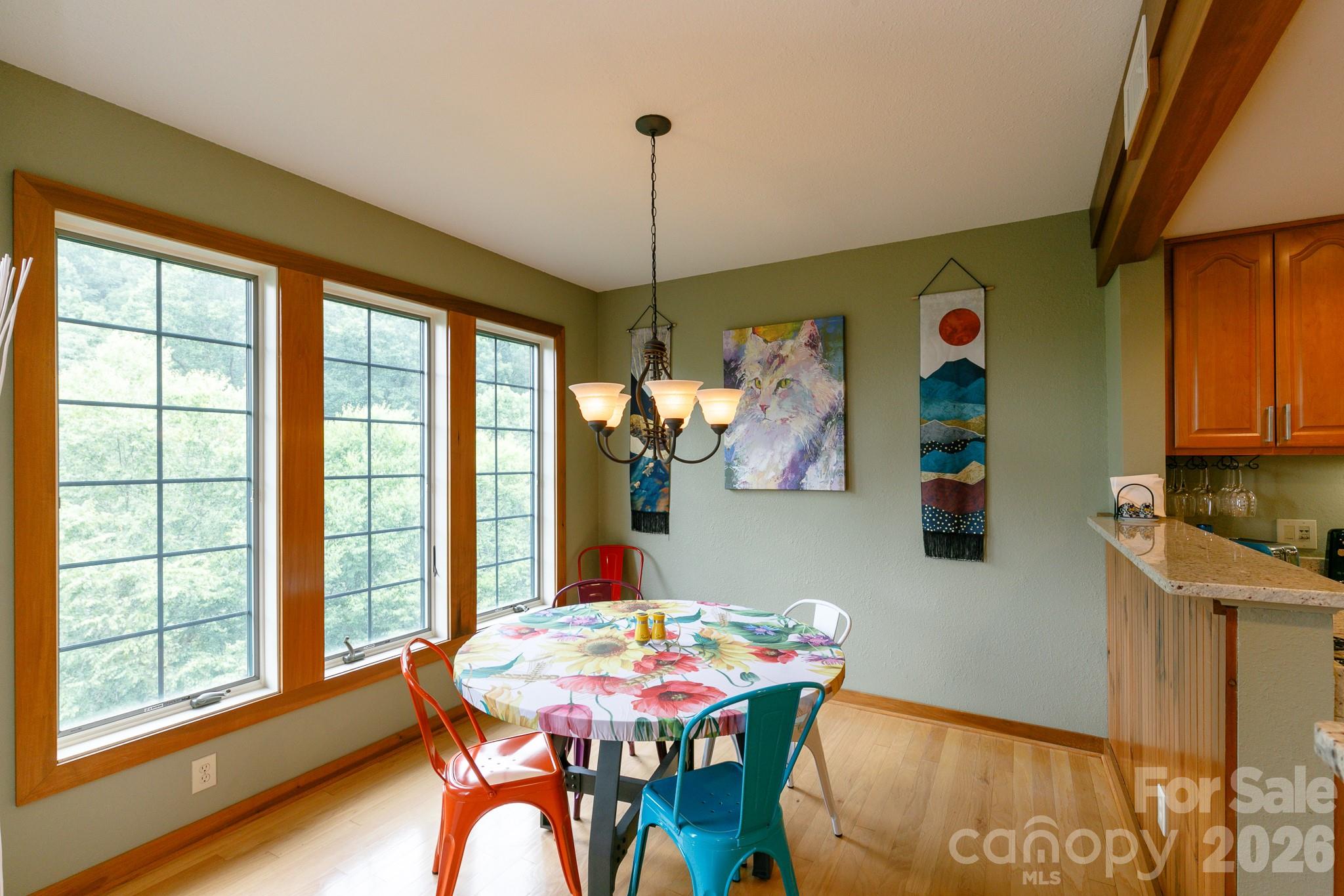 222 Creekside Way #D/301 — Burnsville