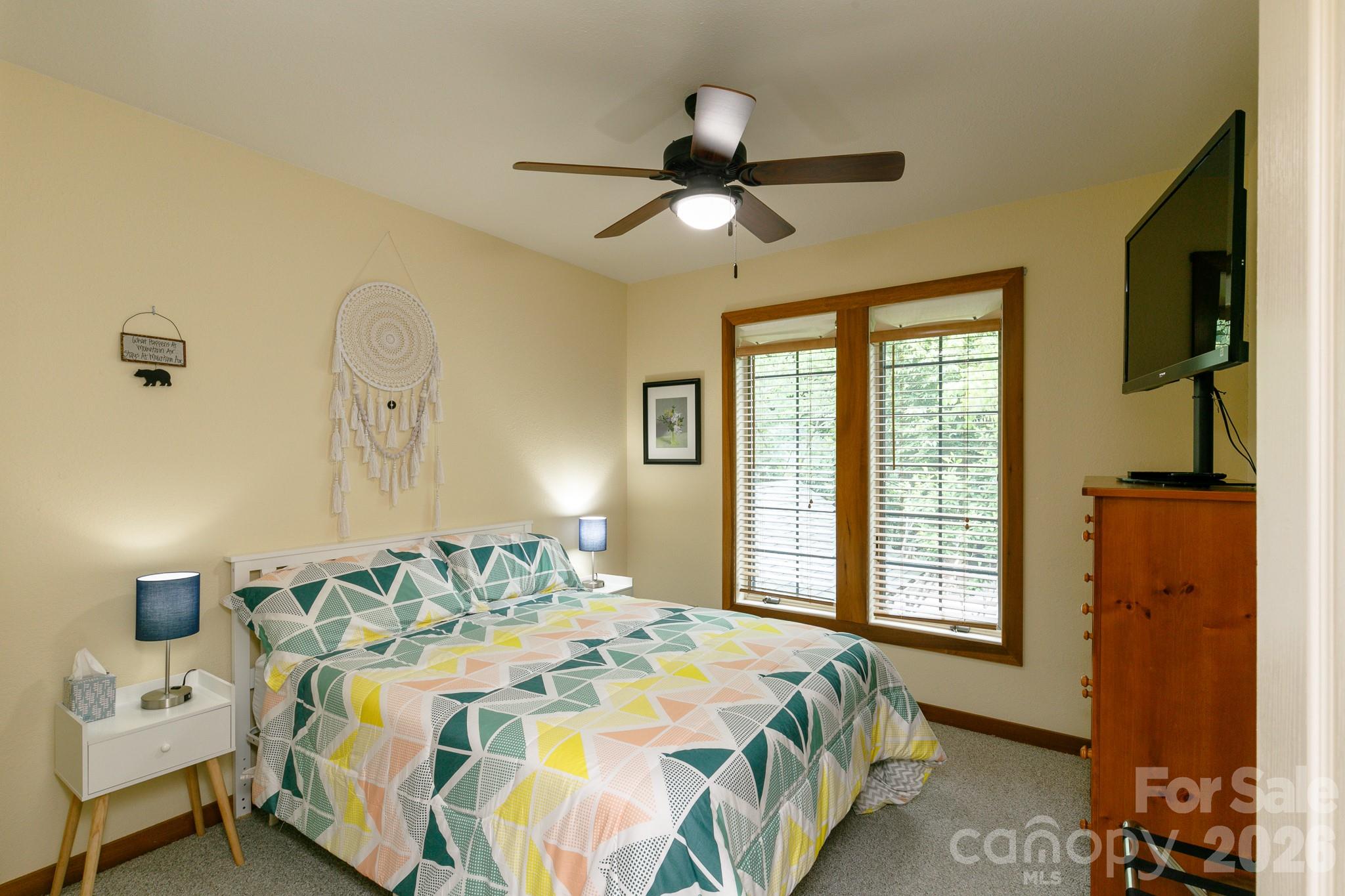 222 Creekside Way #D/301 — Burnsville