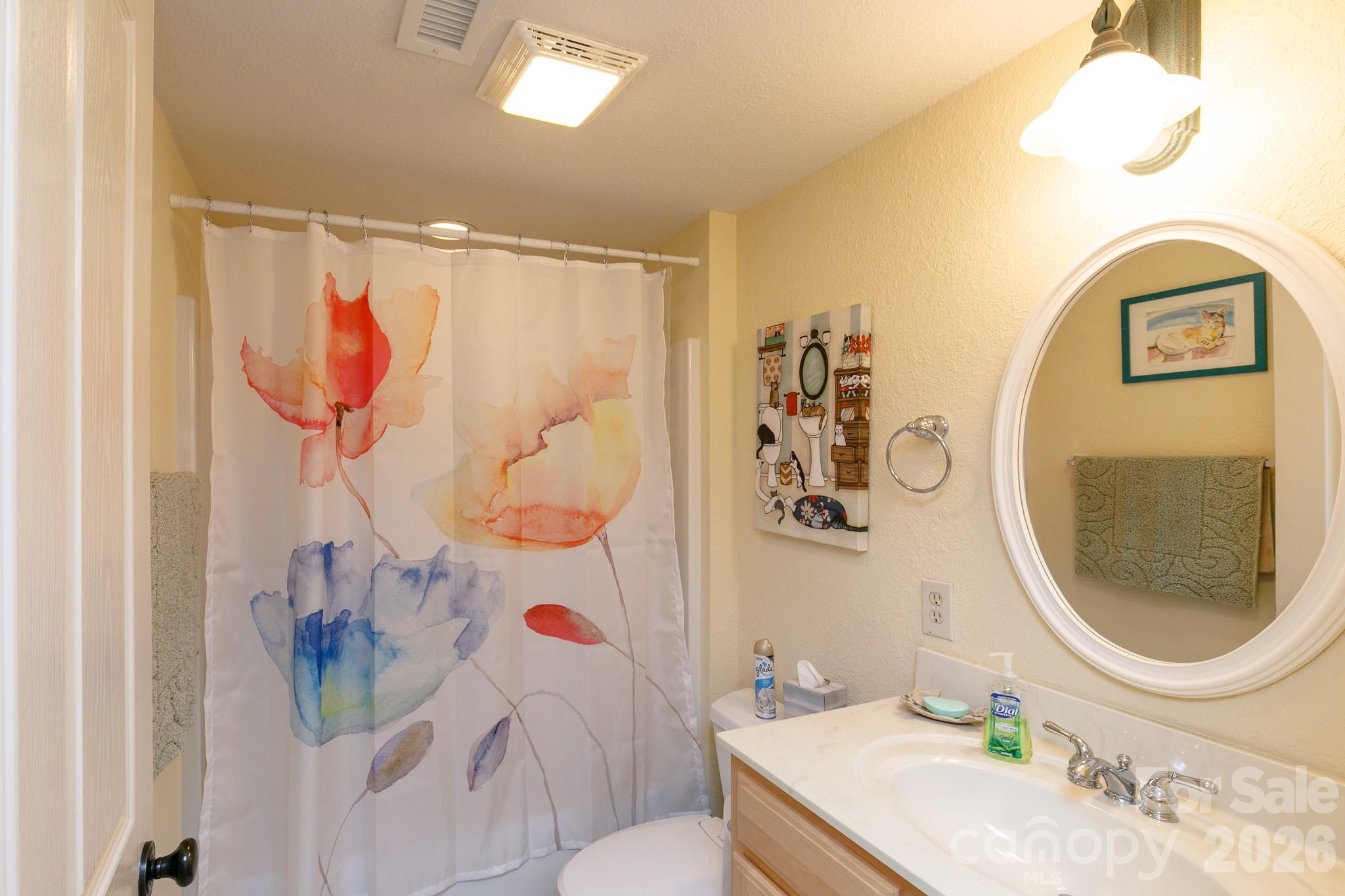 222 Creekside Way #D/301 — Burnsville