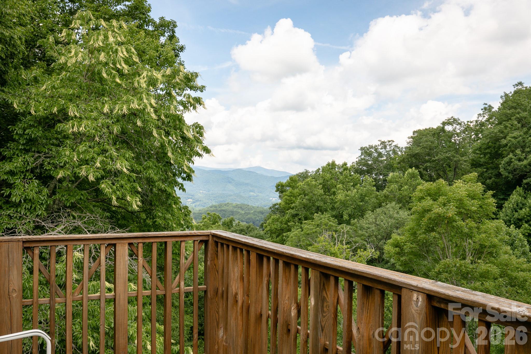 222 Creekside Way #D/301 — Burnsville