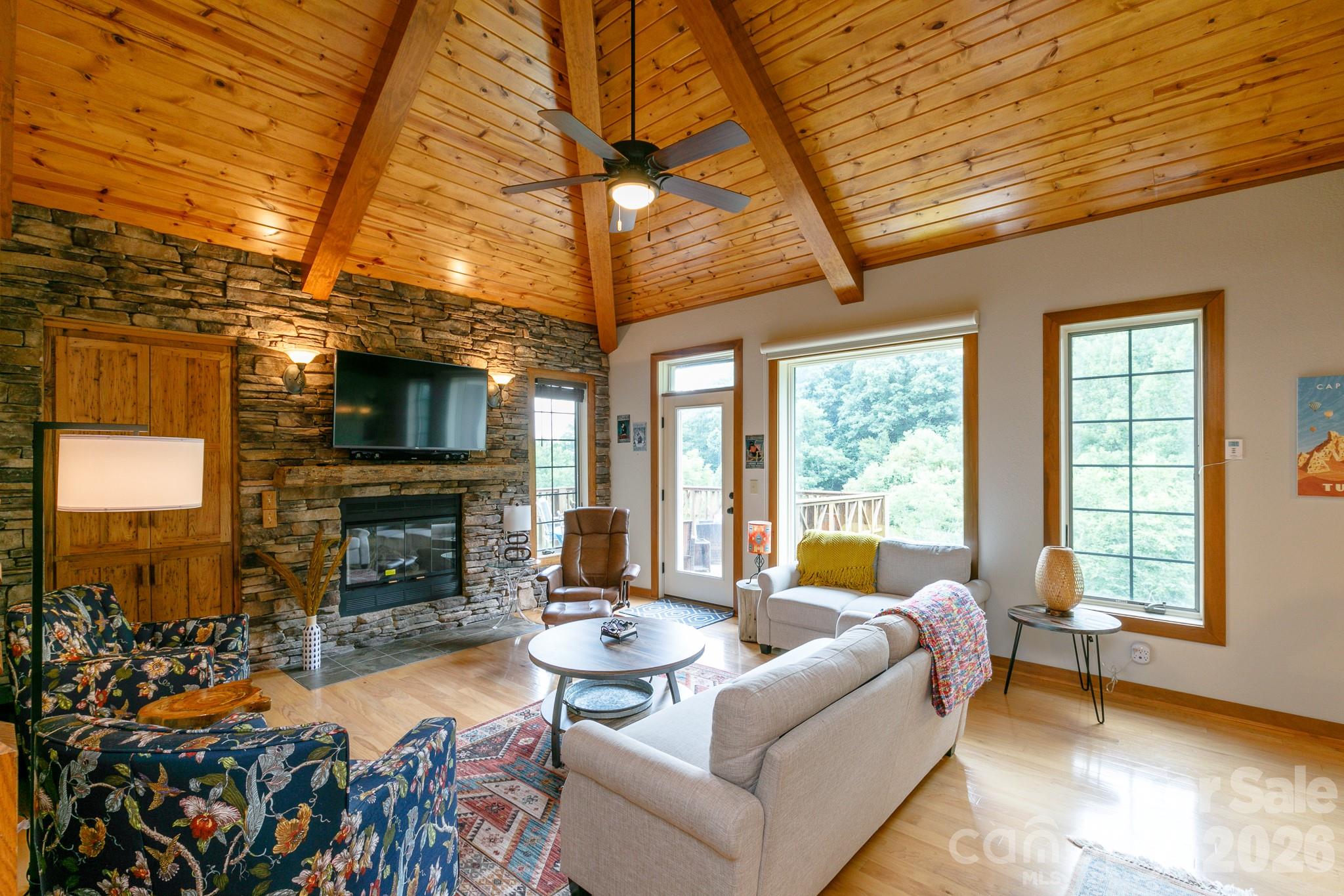 222 Creekside Way #D/301 — Burnsville