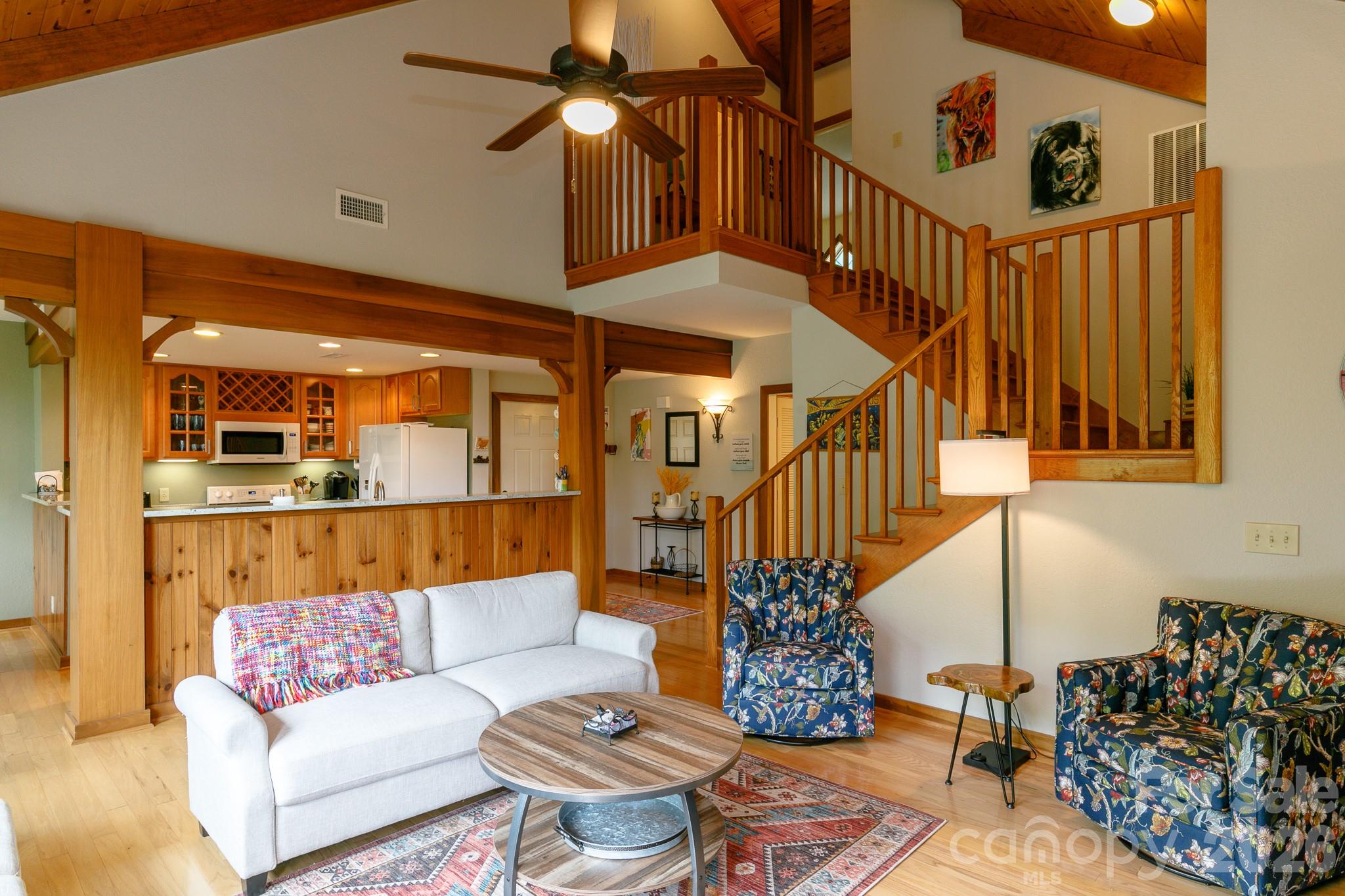 222 Creekside Way #D/301 — Burnsville