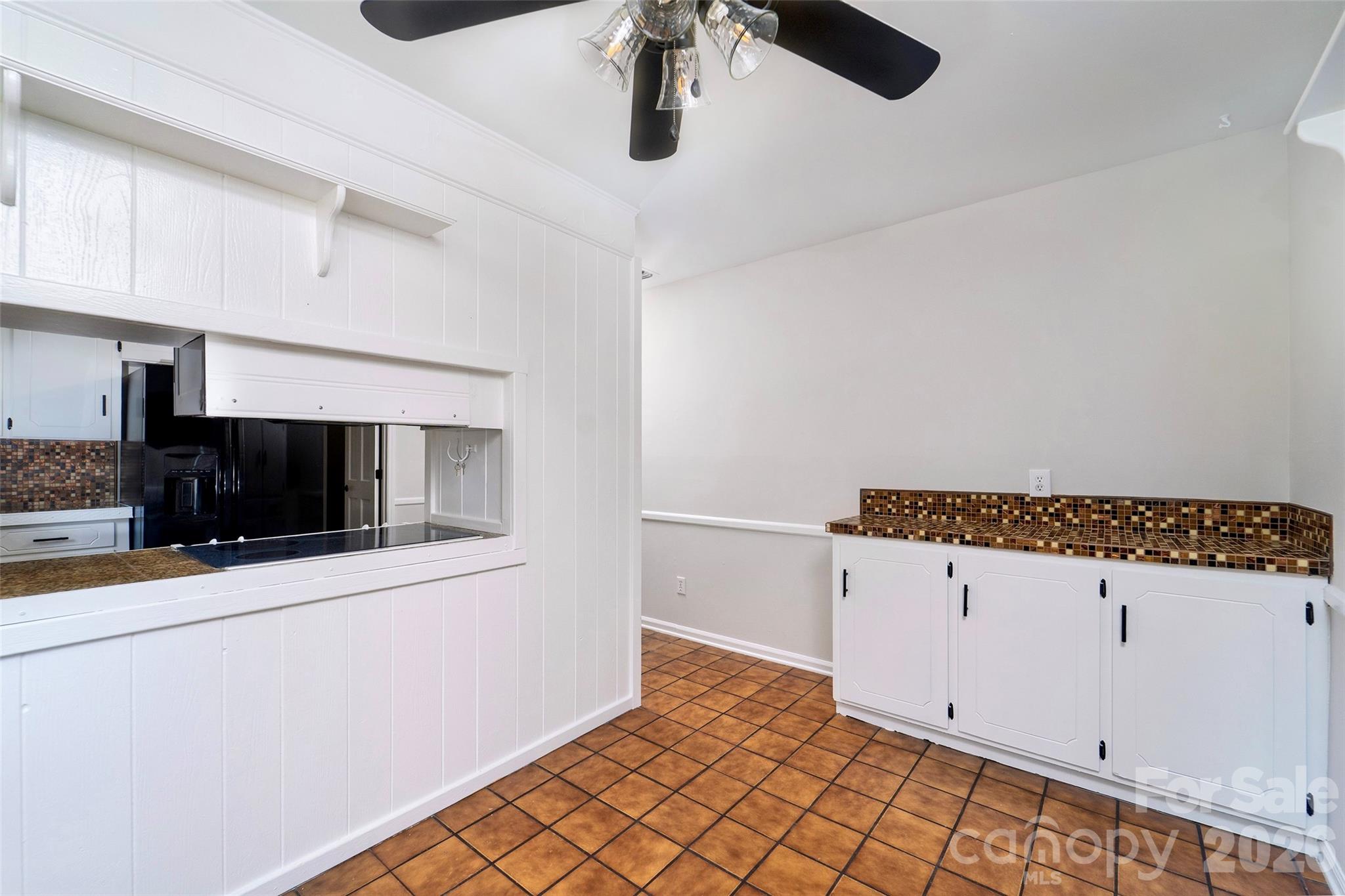 1025 S Magnolia Street — Mooresville