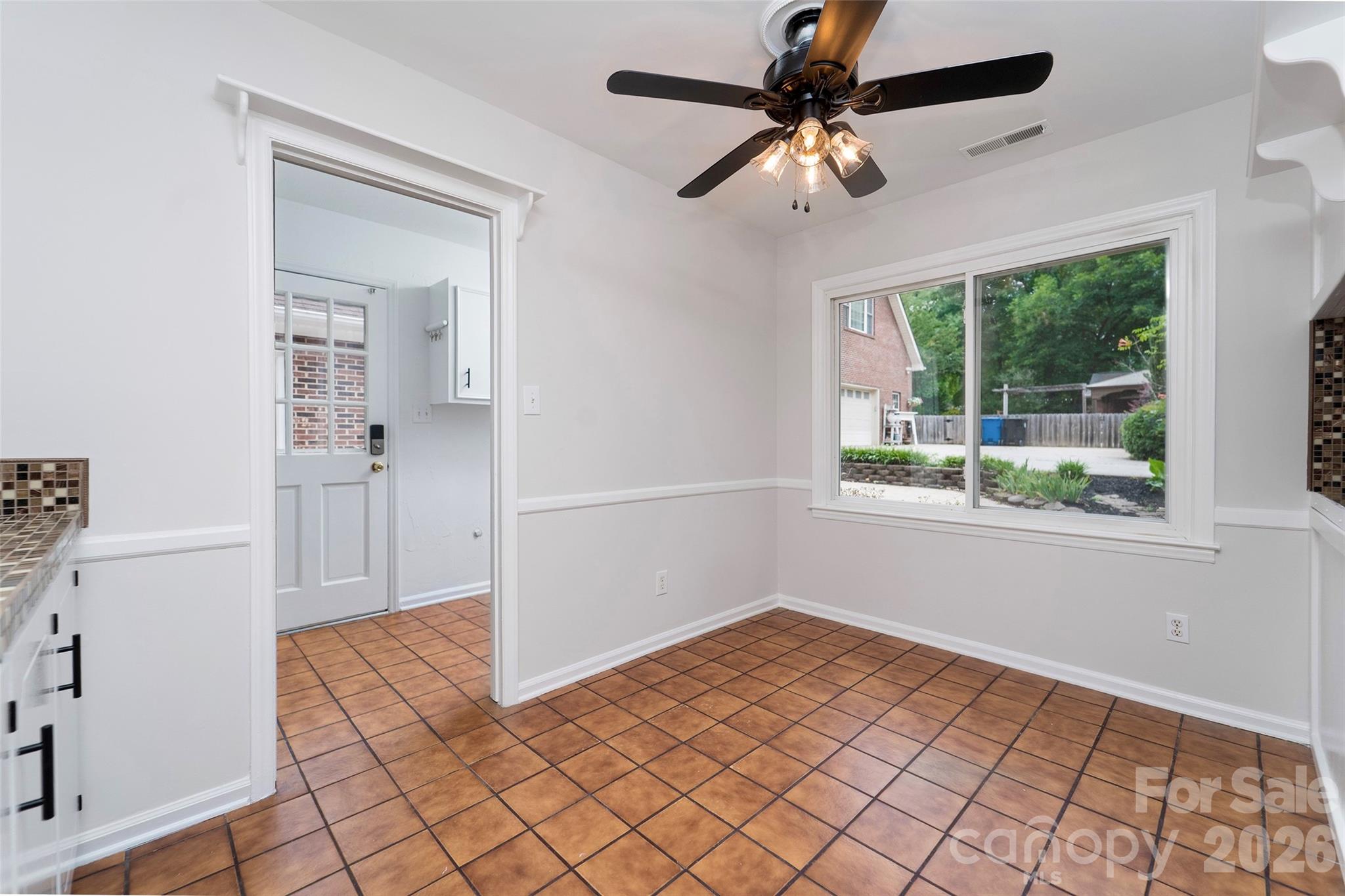 1025 S Magnolia Street — Mooresville