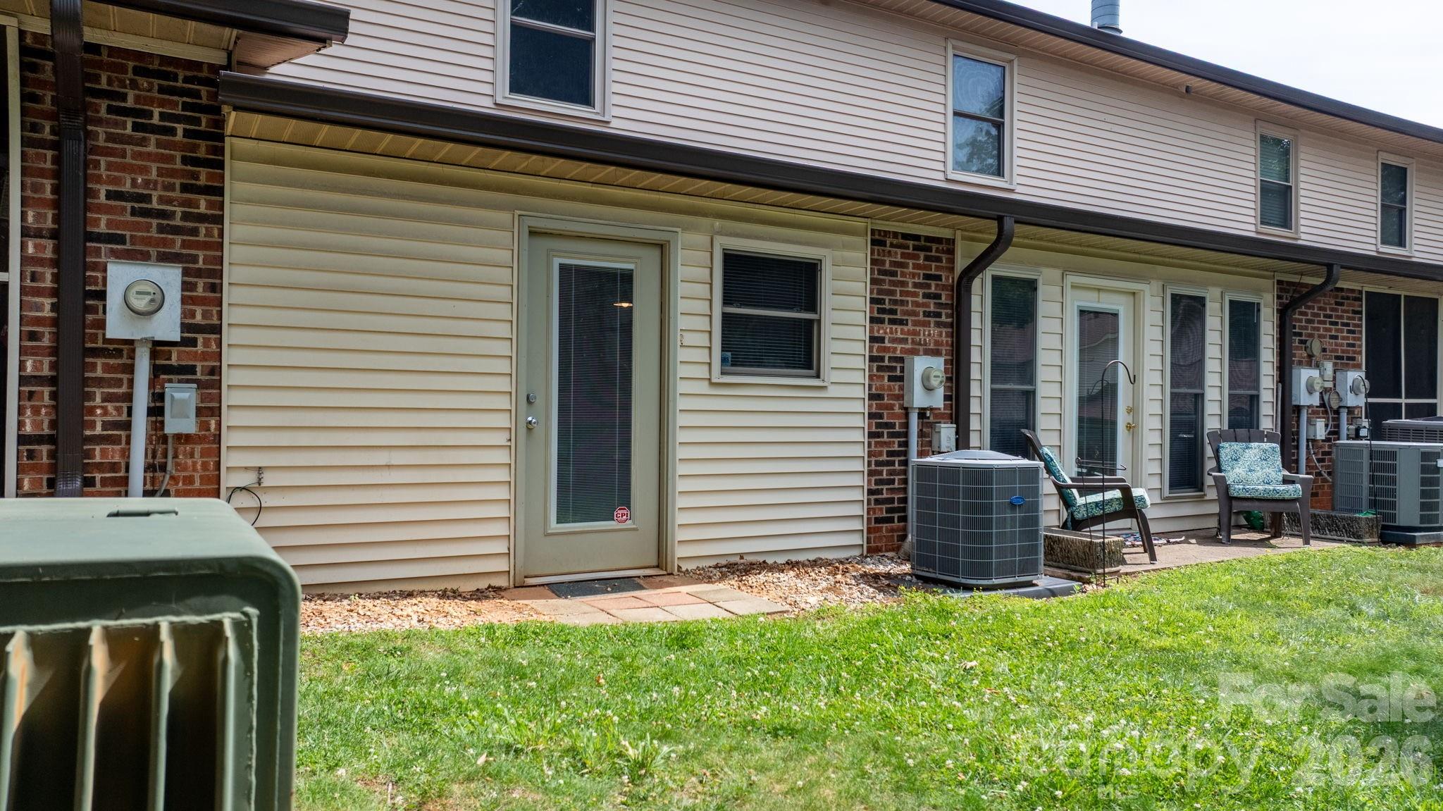 1330 5th Street NE #64 — Hickory