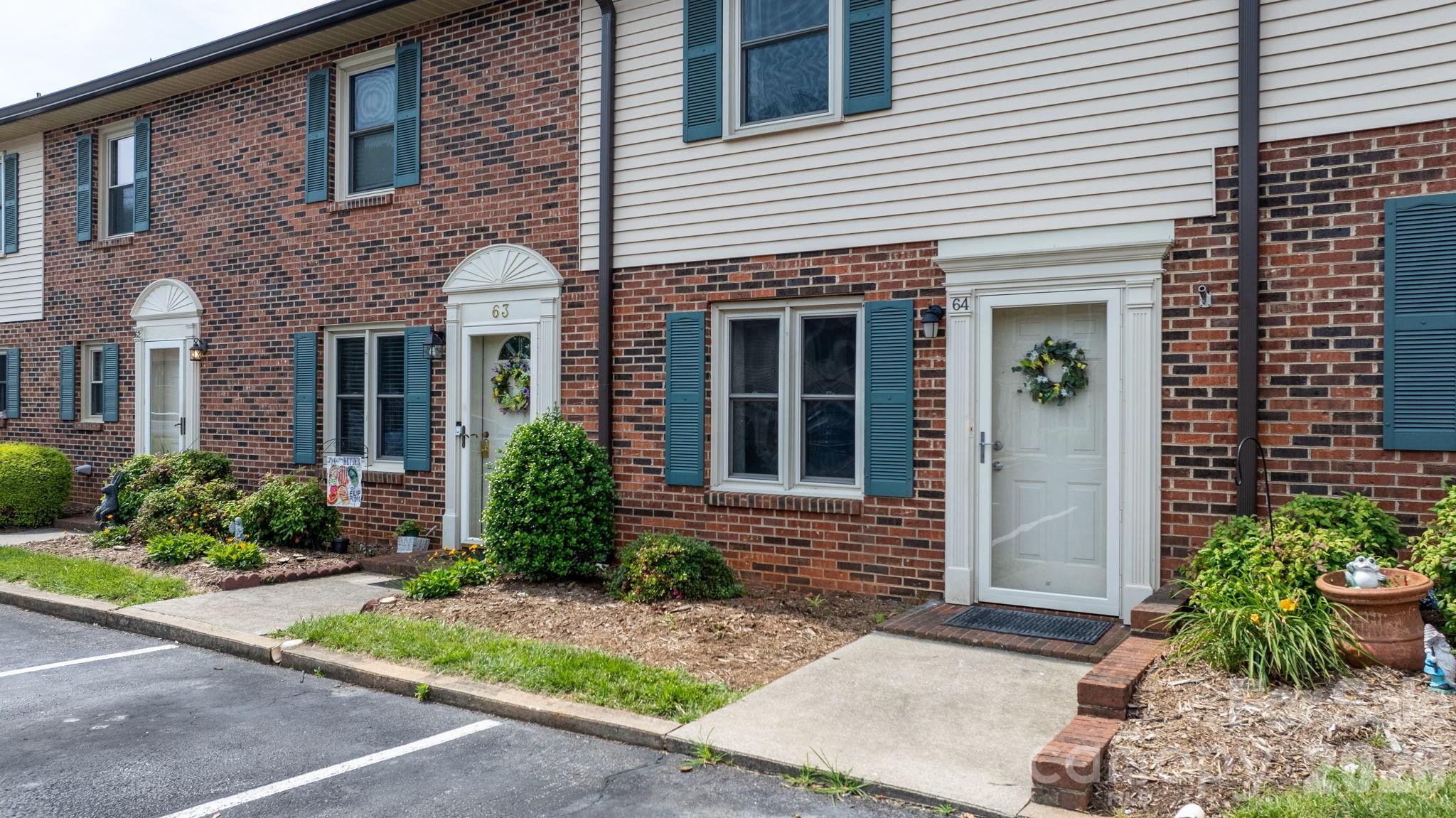 1330 5th Street NE #64 — Hickory