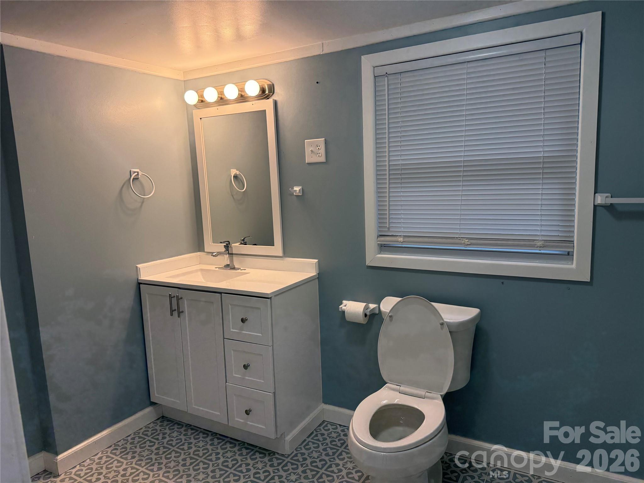 32 Mayfair Drive — Candler