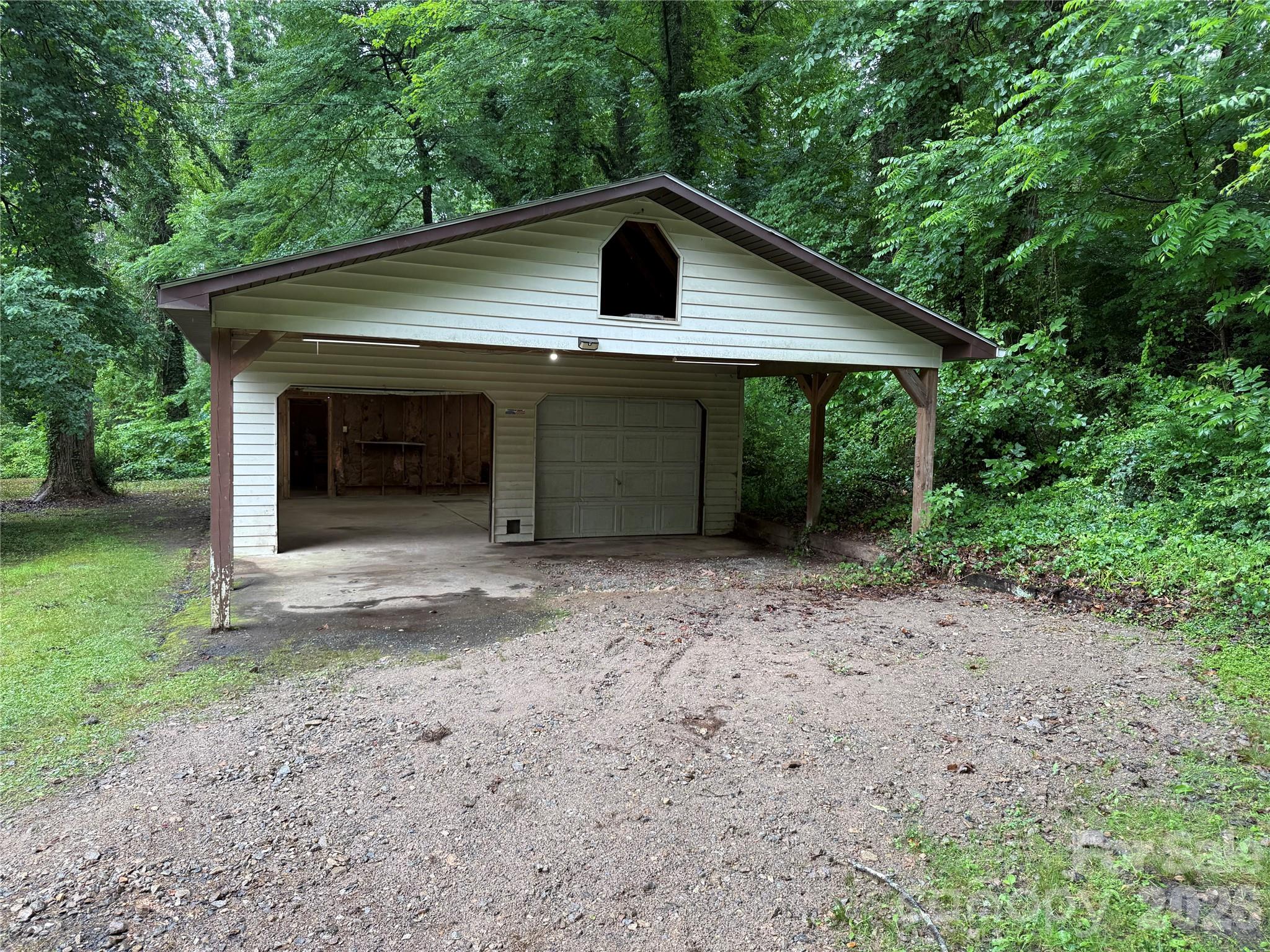 32 Mayfair Drive — Candler