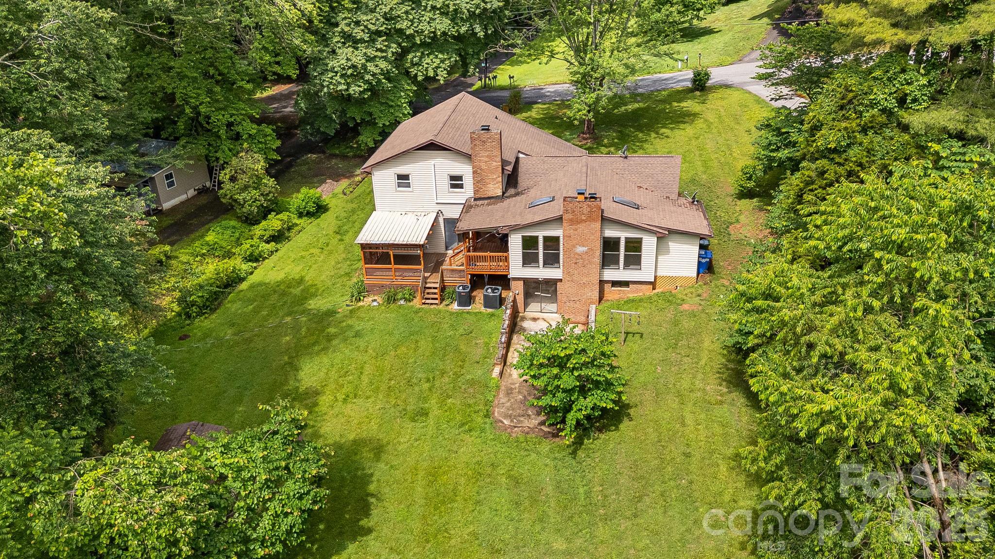 32 Mayfair Drive — Candler