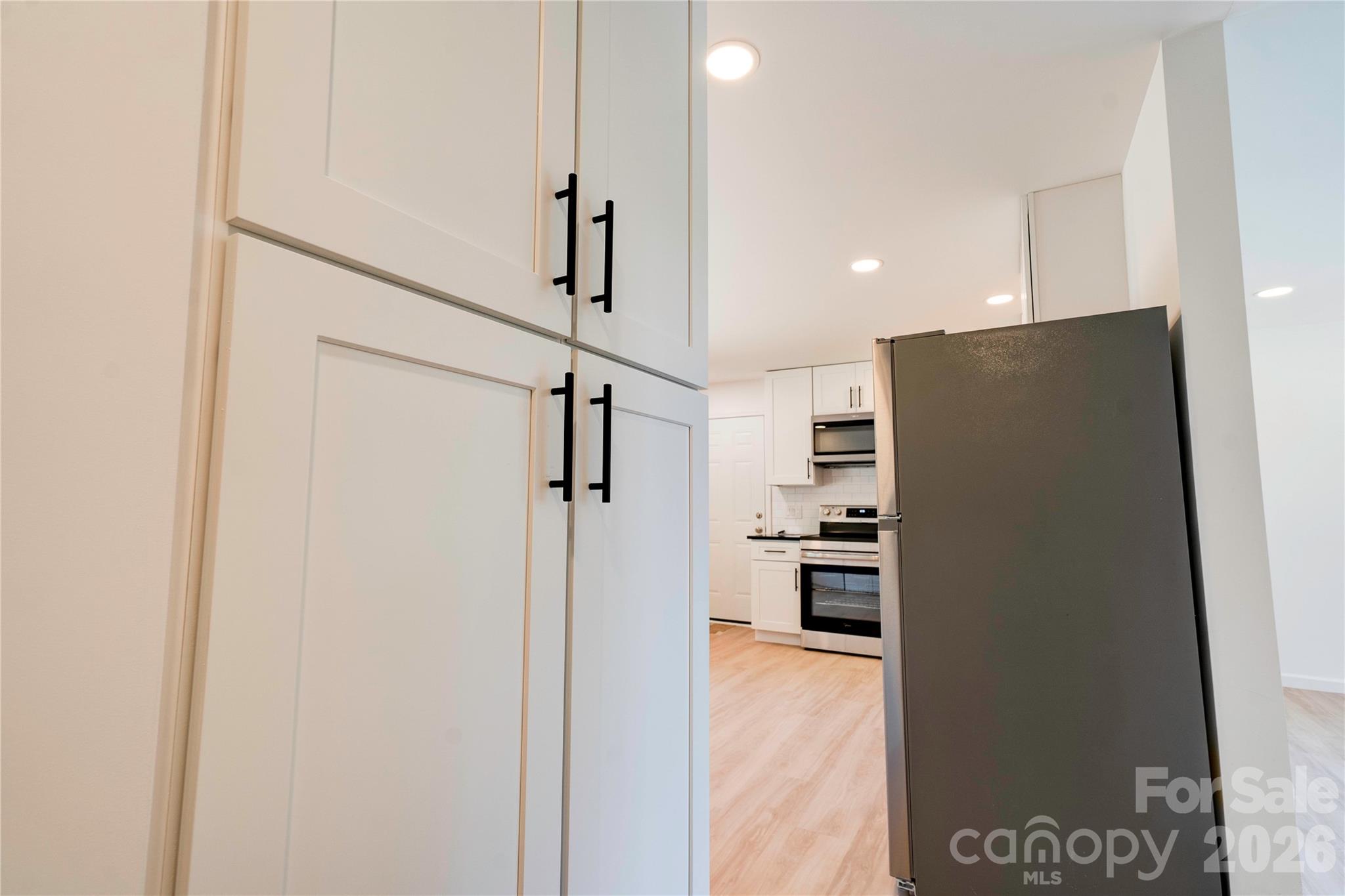 2994 Lutz Boulevard — Newton