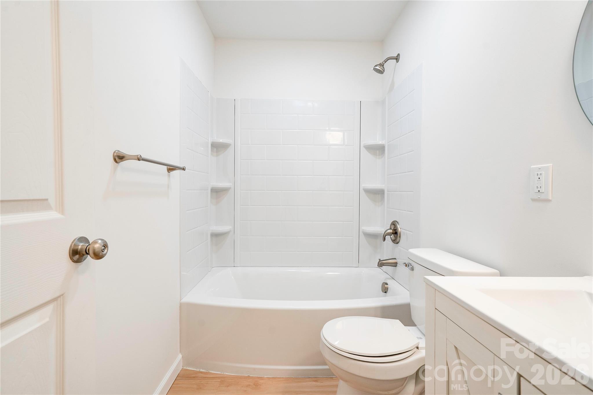 2994 Lutz Boulevard — Newton