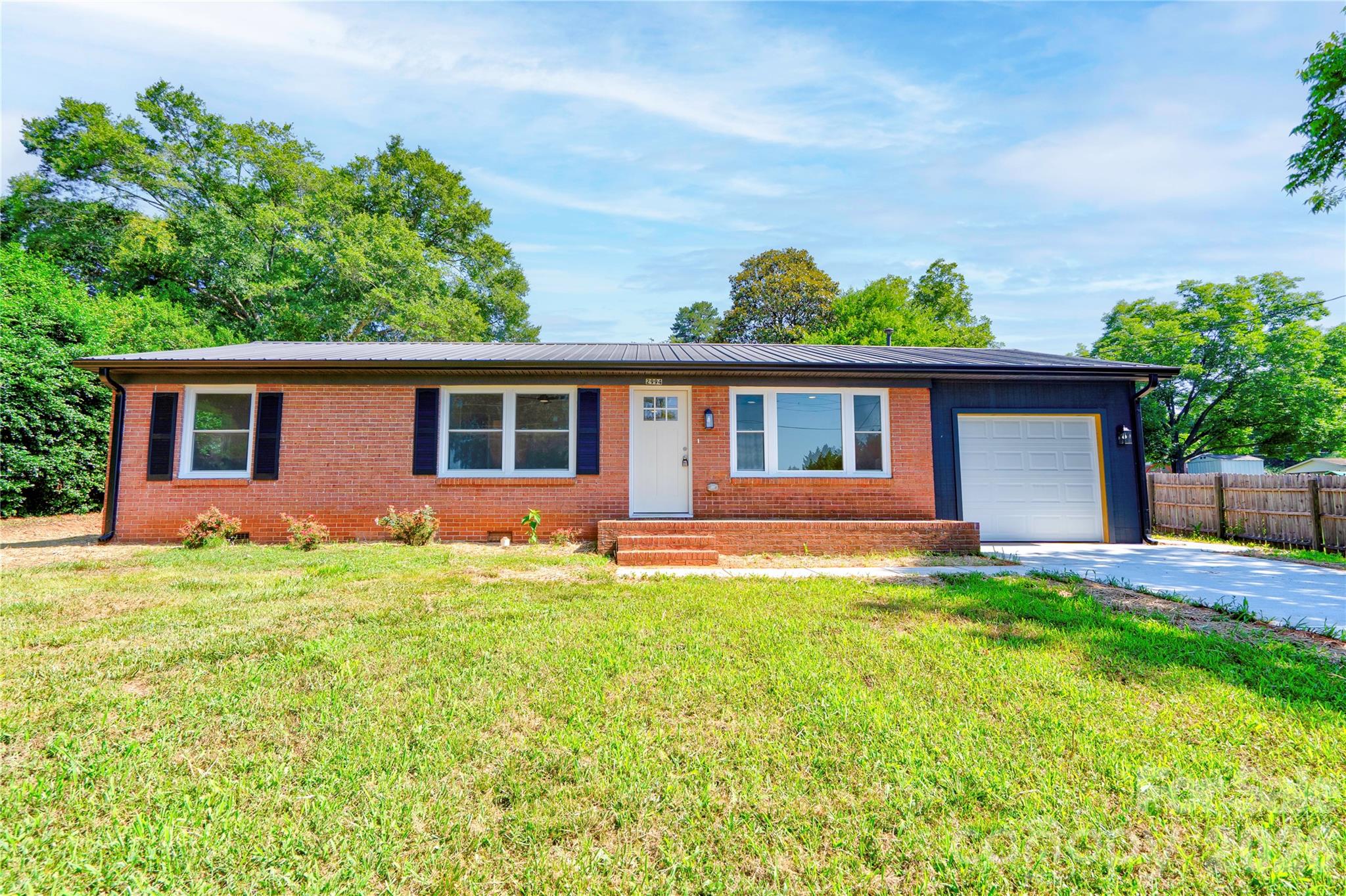 2994 Lutz Boulevard — Newton