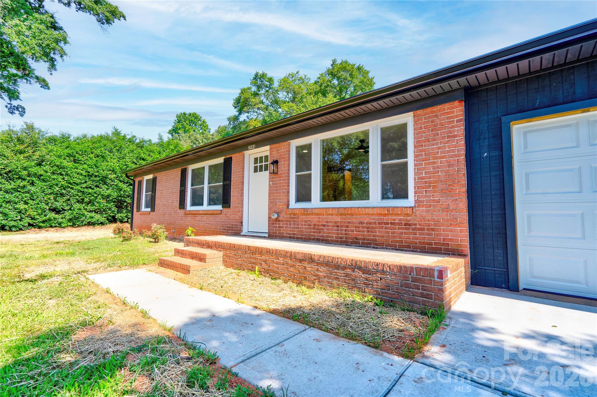 2994 Lutz Boulevard — Newton