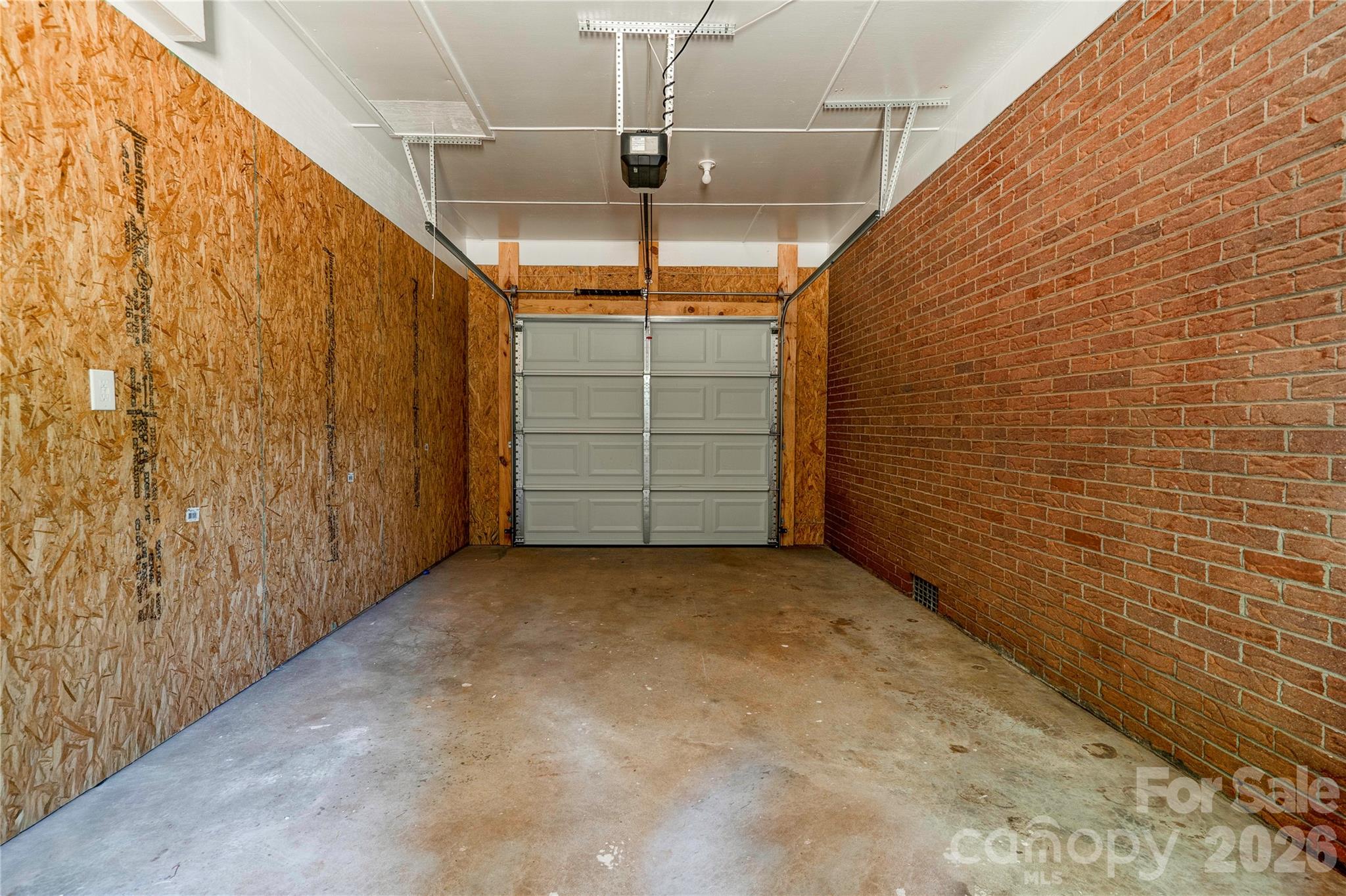 2994 Lutz Boulevard — Newton