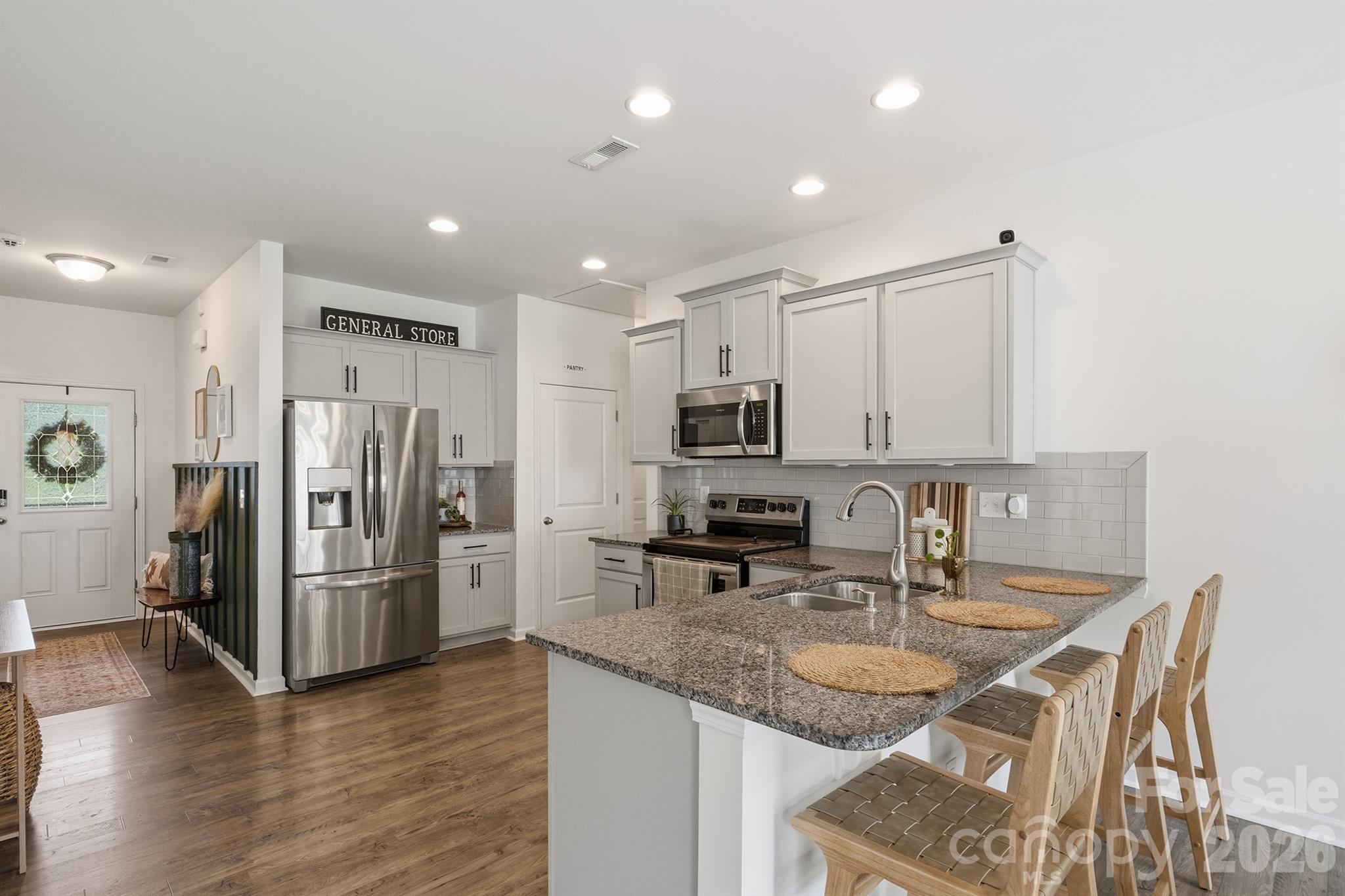 7004 Branch Fork Road — Charlotte