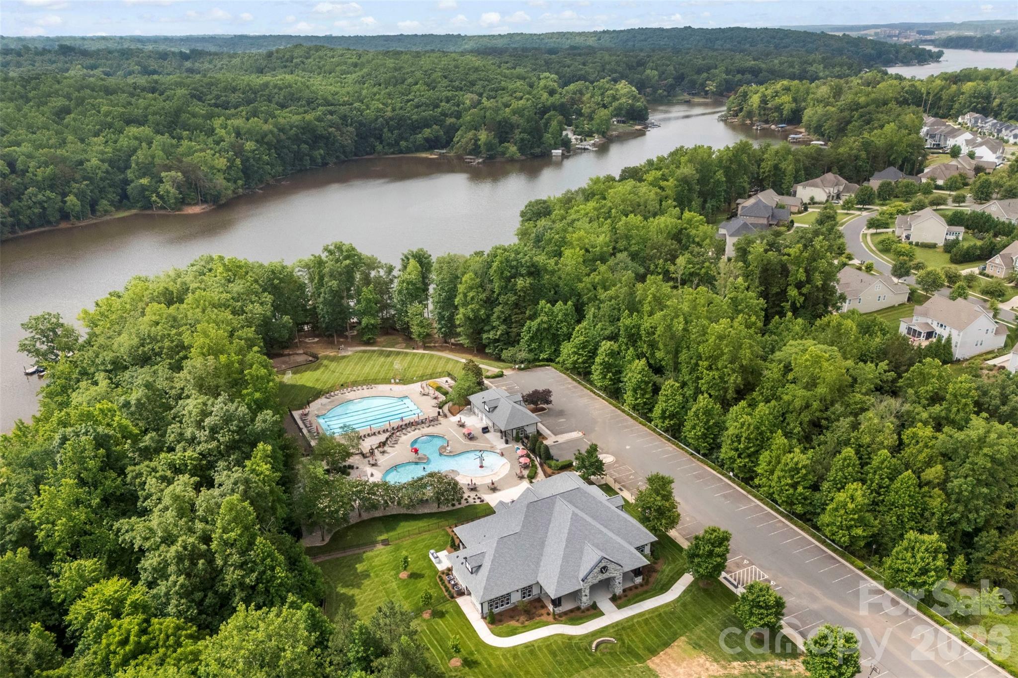 4522 Bright Road — Charlotte