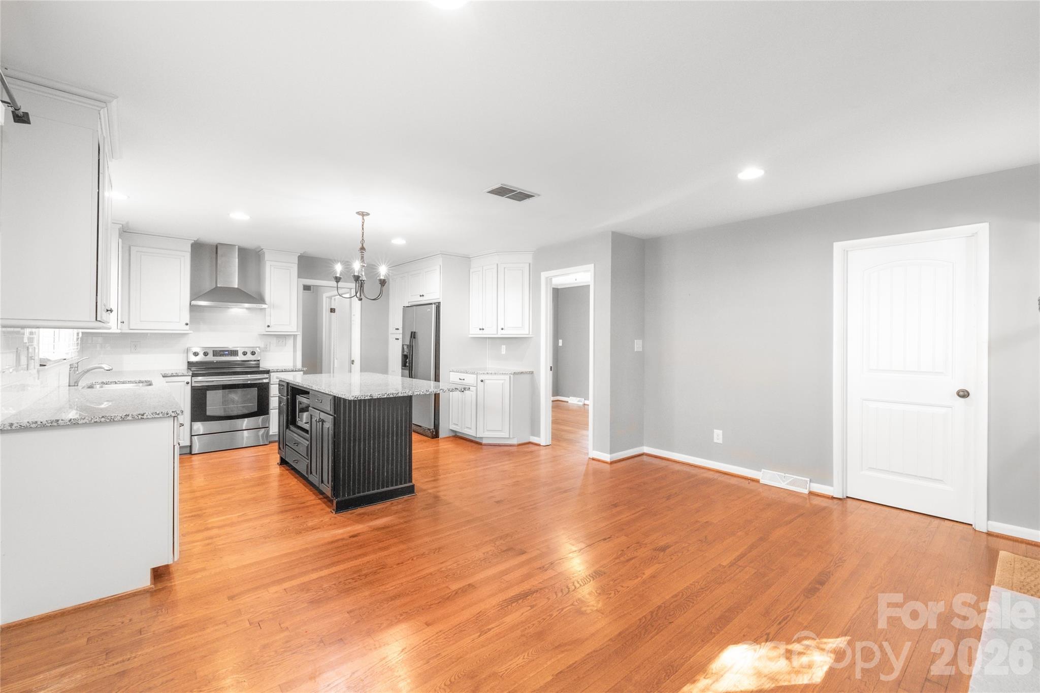 1612 Redcoat Drive — Charlotte