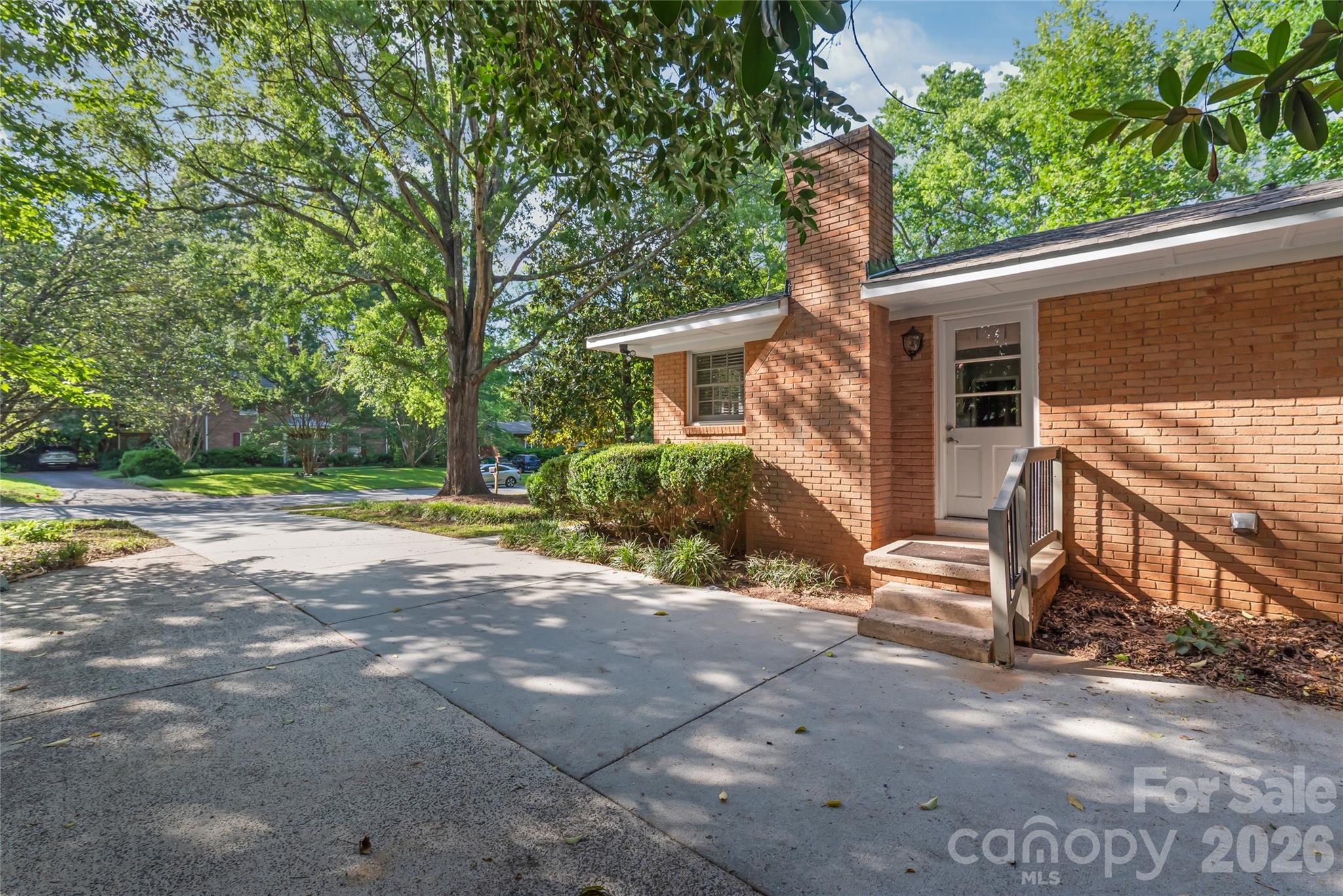 1612 Redcoat Drive — Charlotte