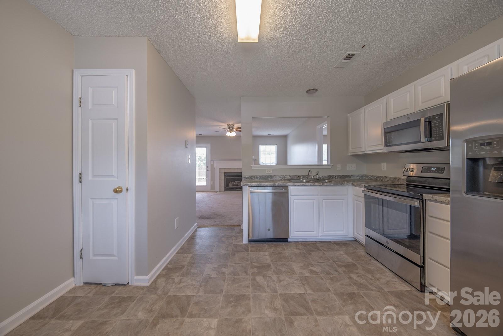 3003 Fairglen Road — Charlotte