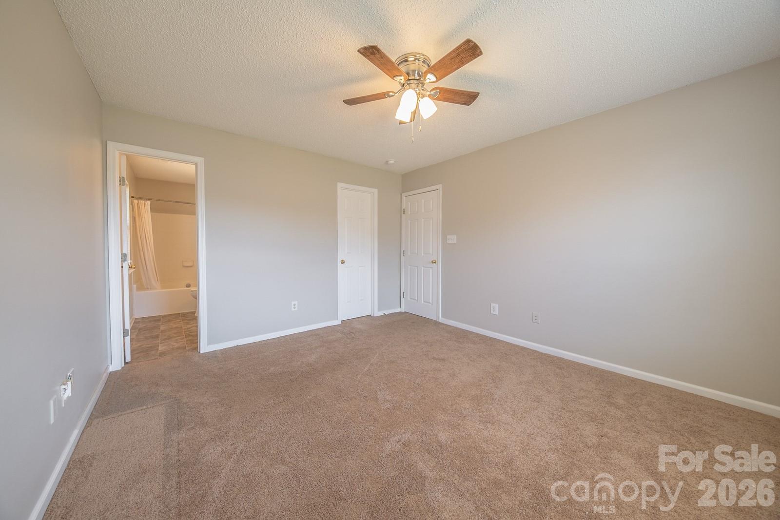 3003 Fairglen Road — Charlotte