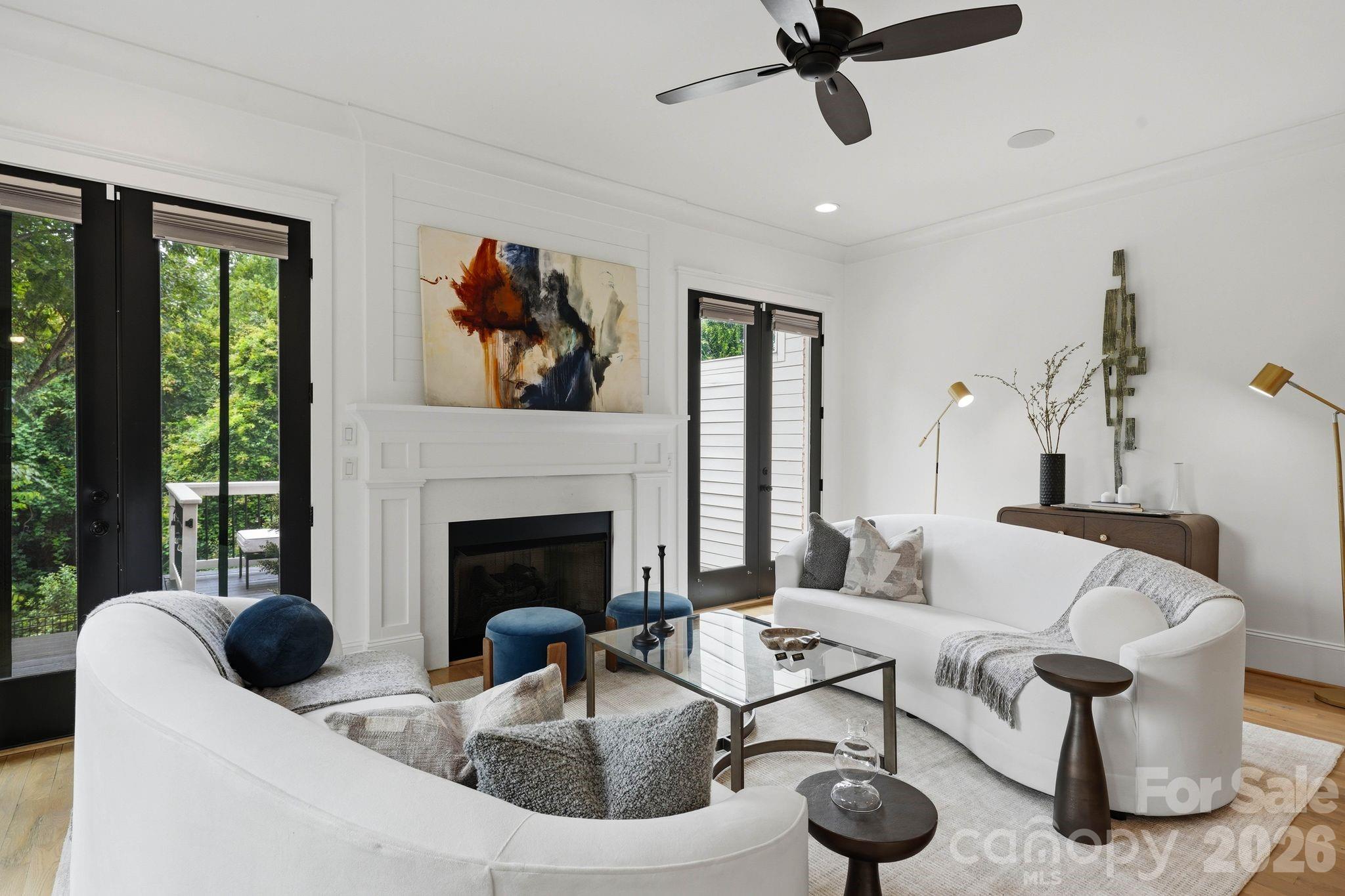 818 Ideal Way — Charlotte