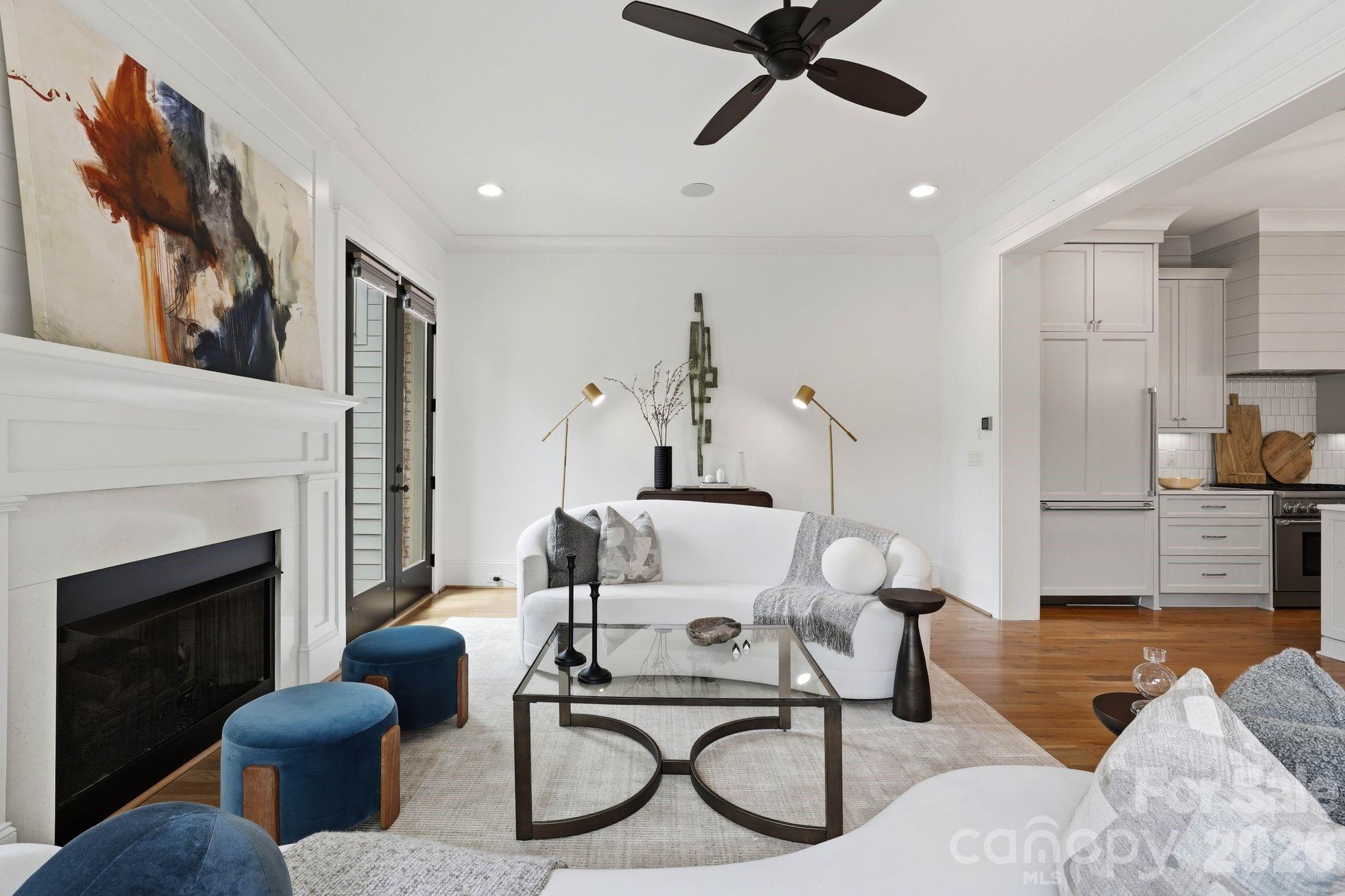 818 Ideal Way — Charlotte