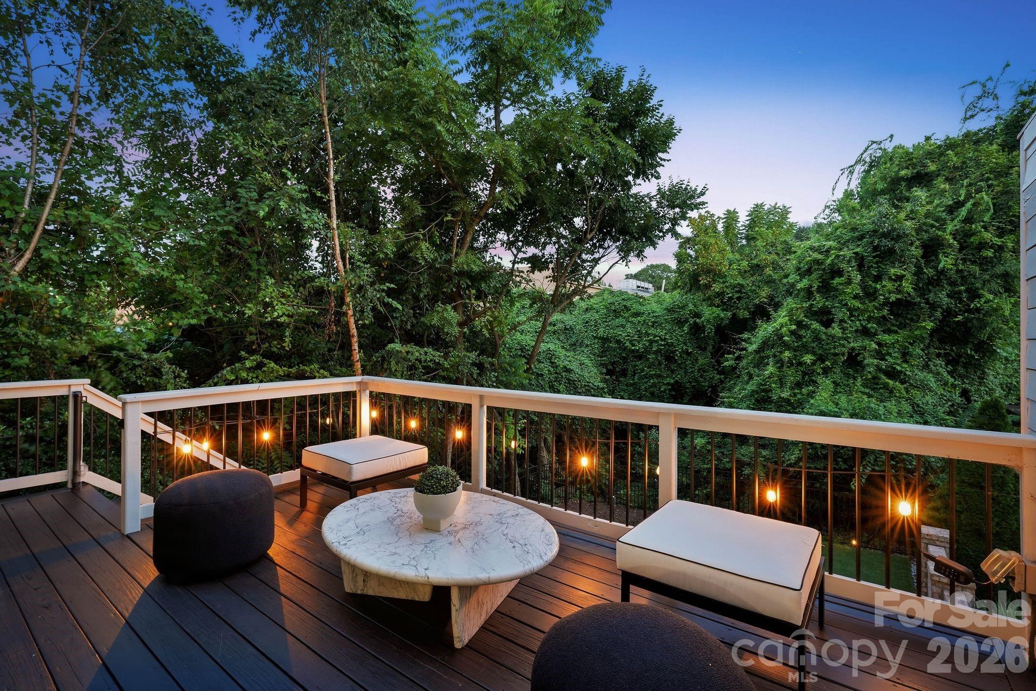 818 Ideal Way — Charlotte