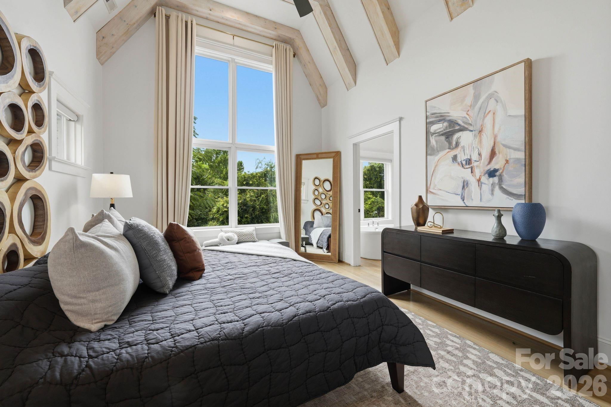 818 Ideal Way — Charlotte