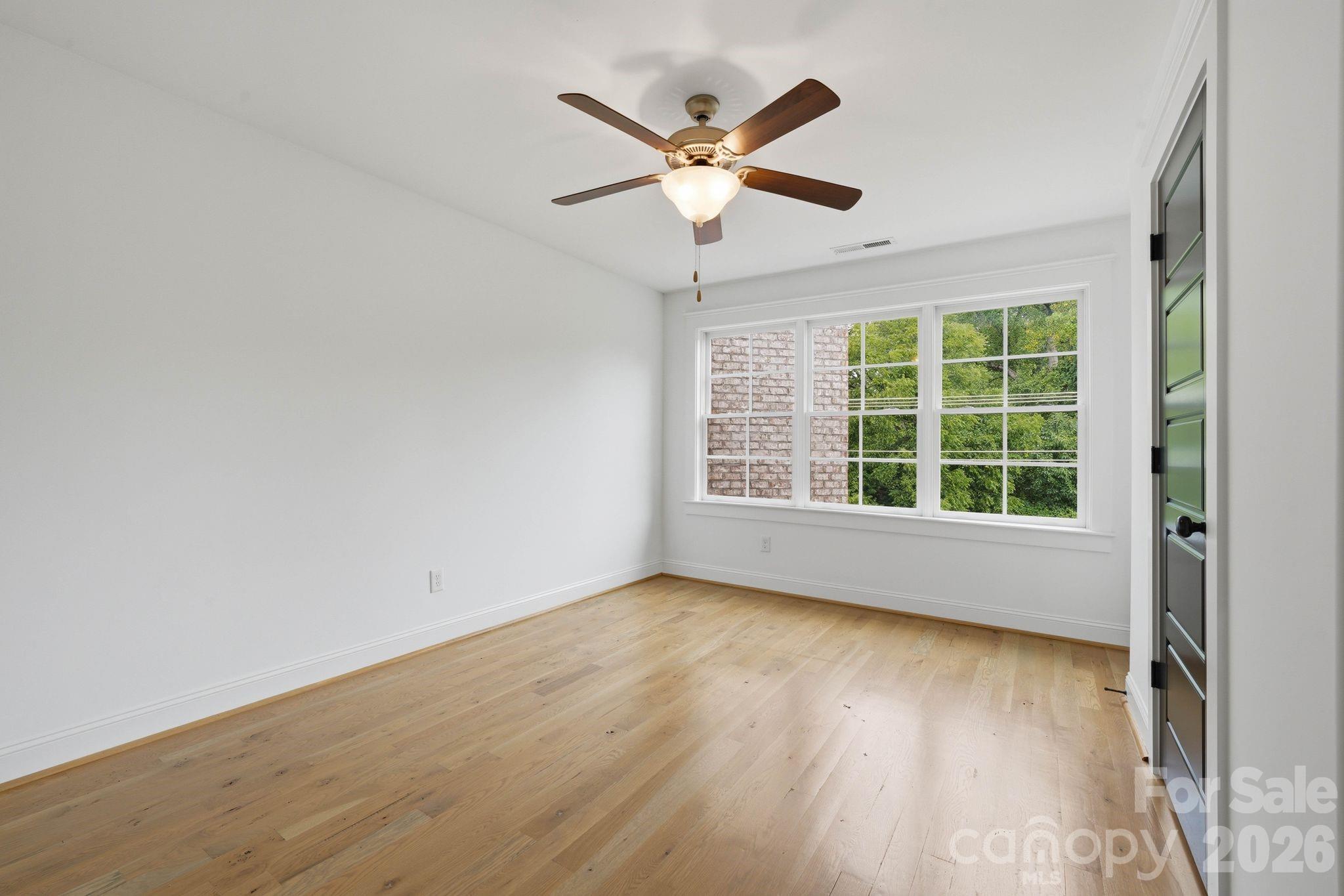 818 Ideal Way — Charlotte