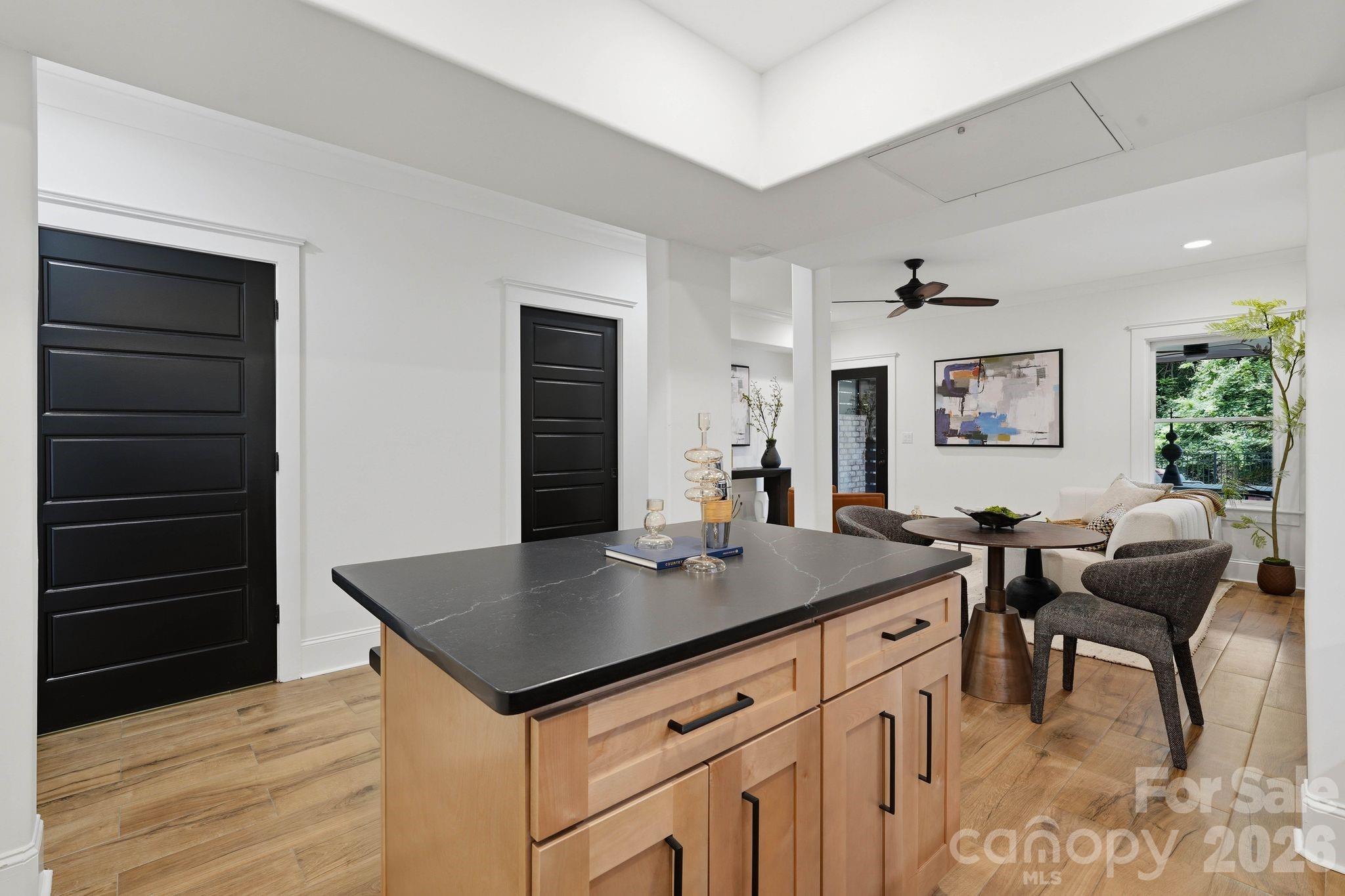 818 Ideal Way — Charlotte