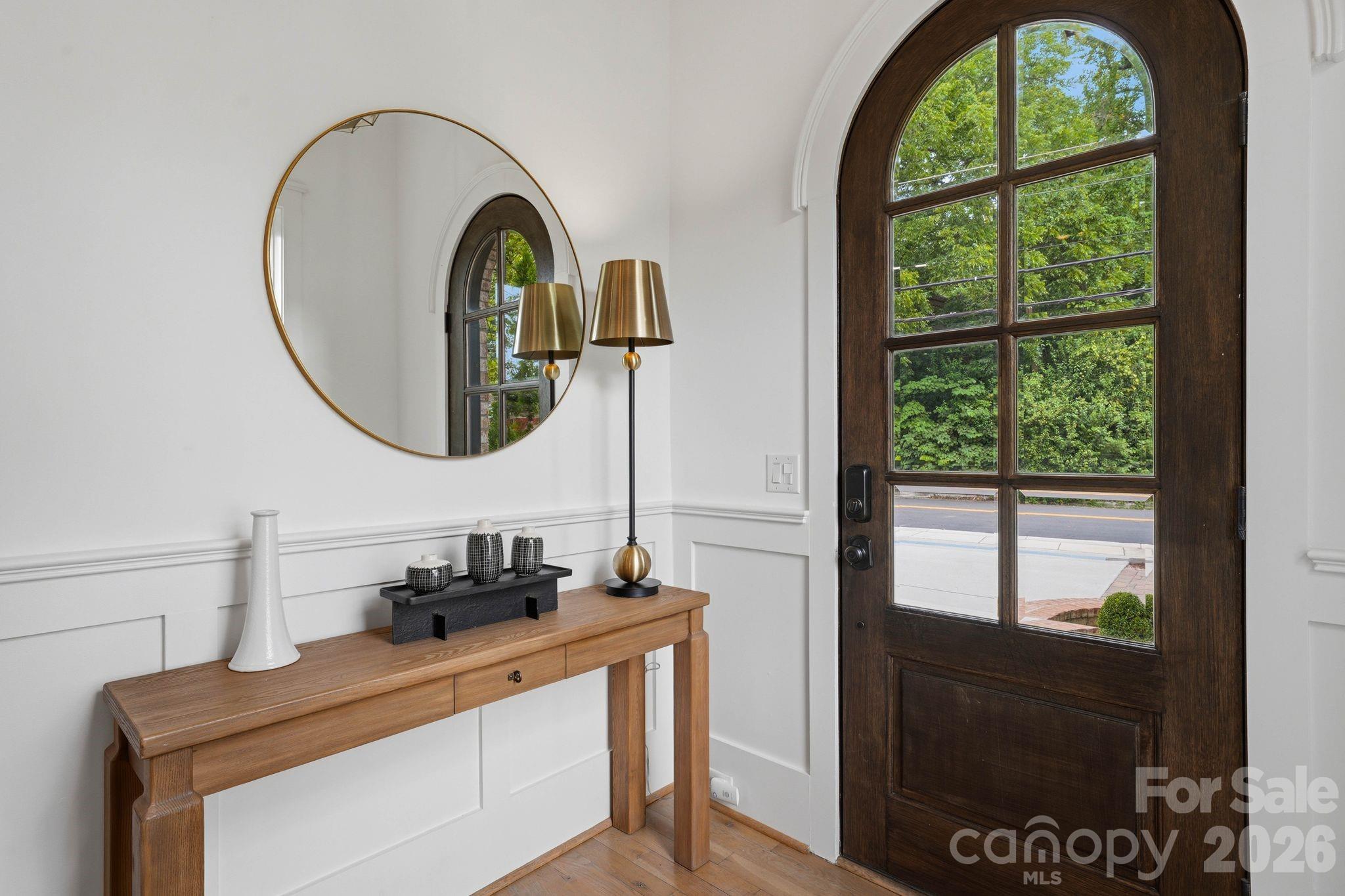 818 Ideal Way — Charlotte