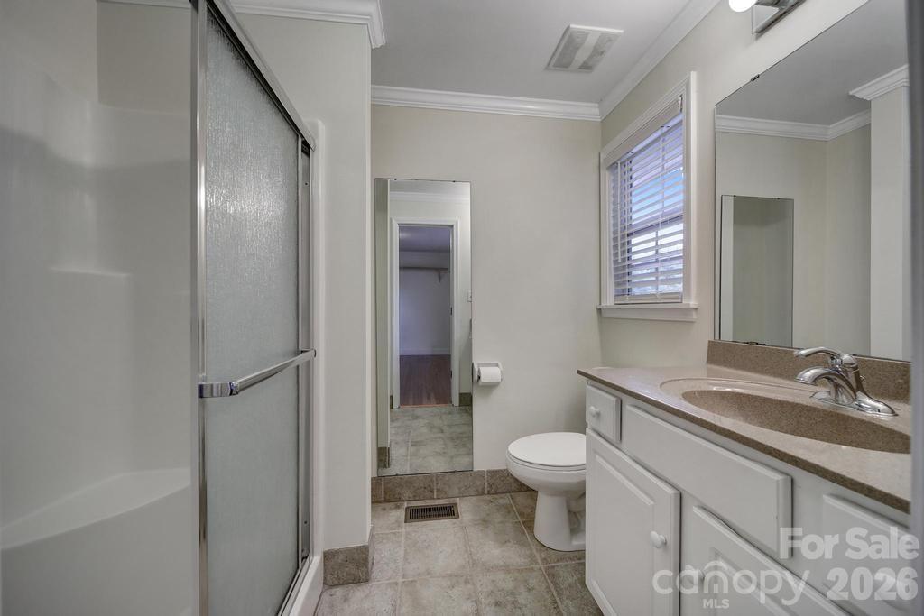 2715 Springway Drive — Charlotte