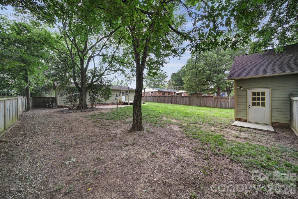 2715 Springway Drive — Charlotte