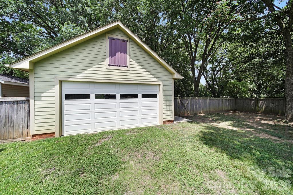 2715 Springway Drive — Charlotte