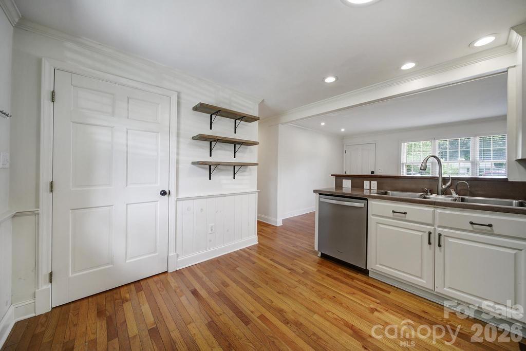 2715 Springway Drive — Charlotte