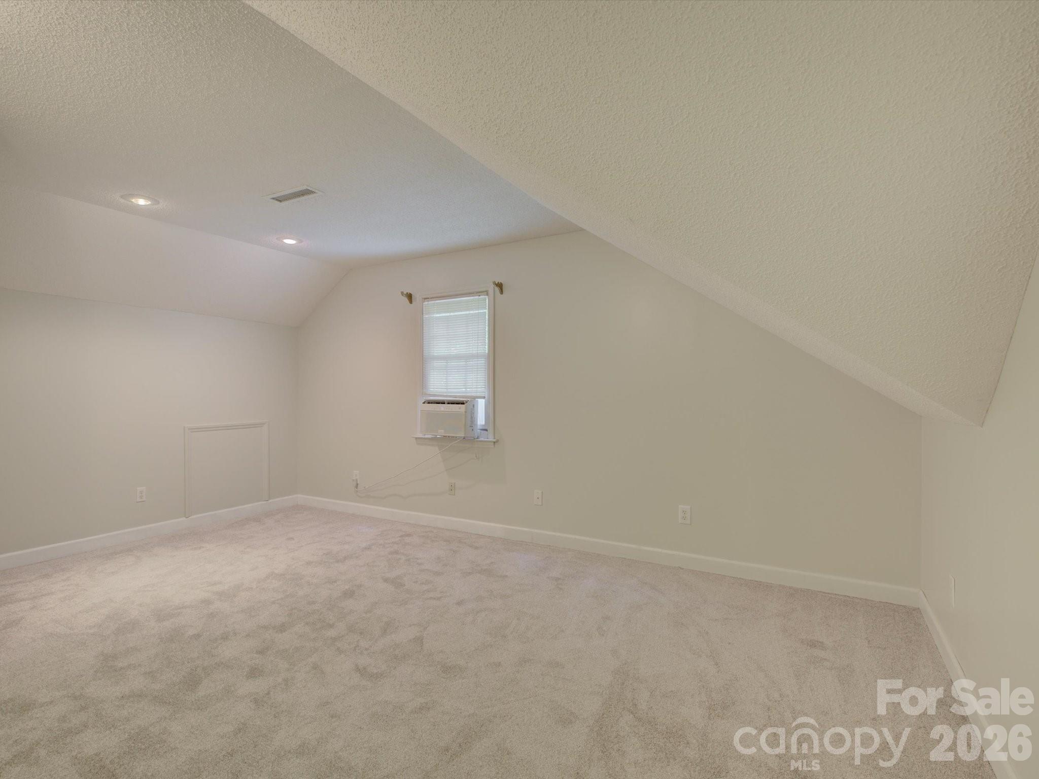 1527 Lavington Court — Gastonia