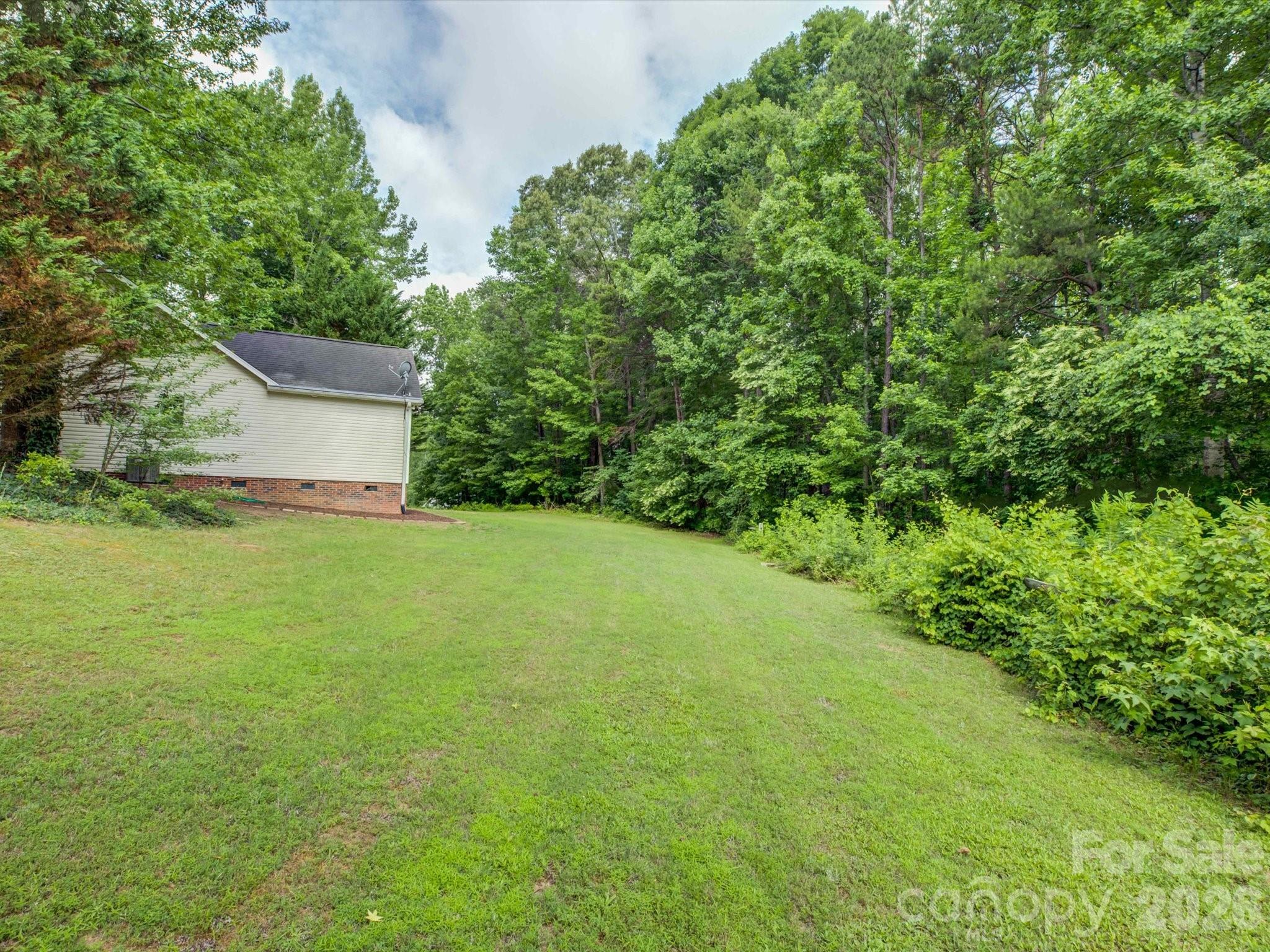 1527 Lavington Court — Gastonia