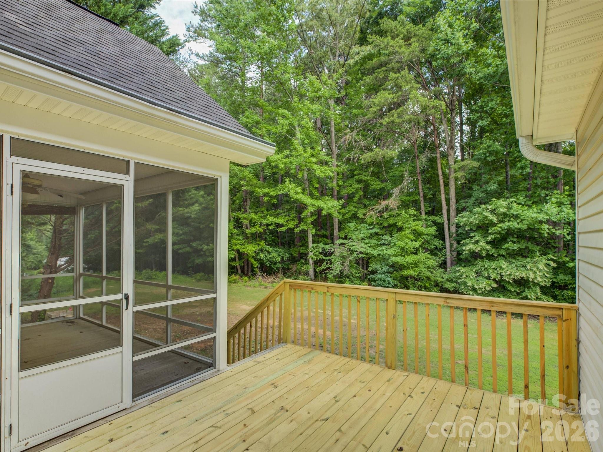 1527 Lavington Court — Gastonia