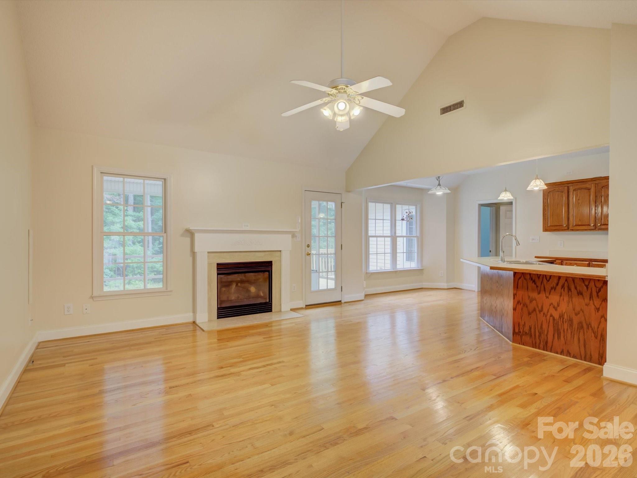 1527 Lavington Court — Gastonia