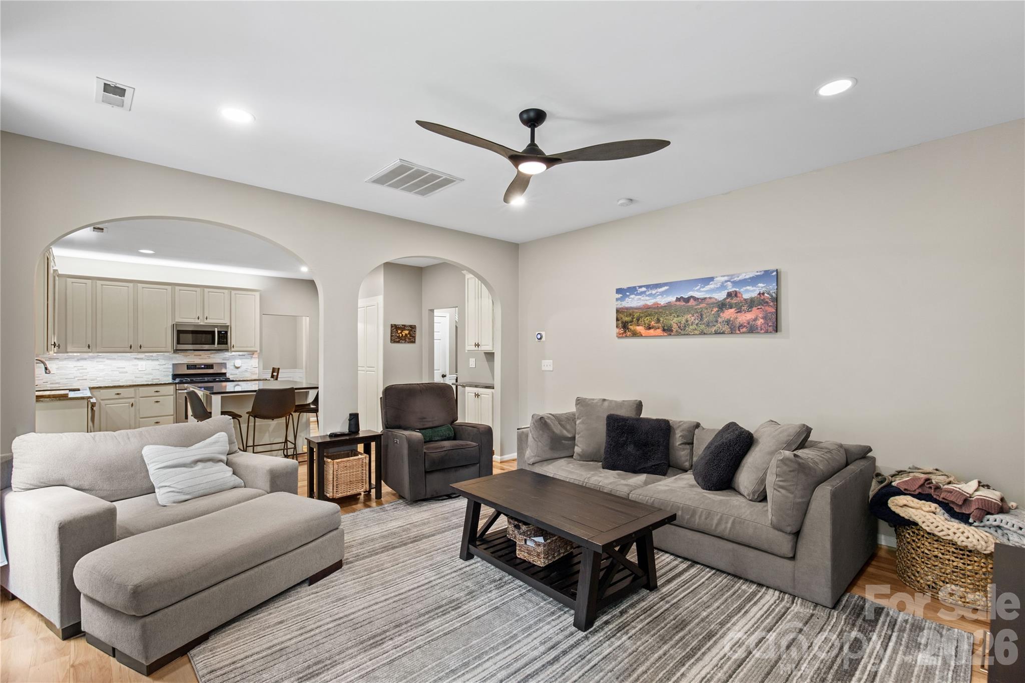 1126 W Arrow Lake Court — Lancaster