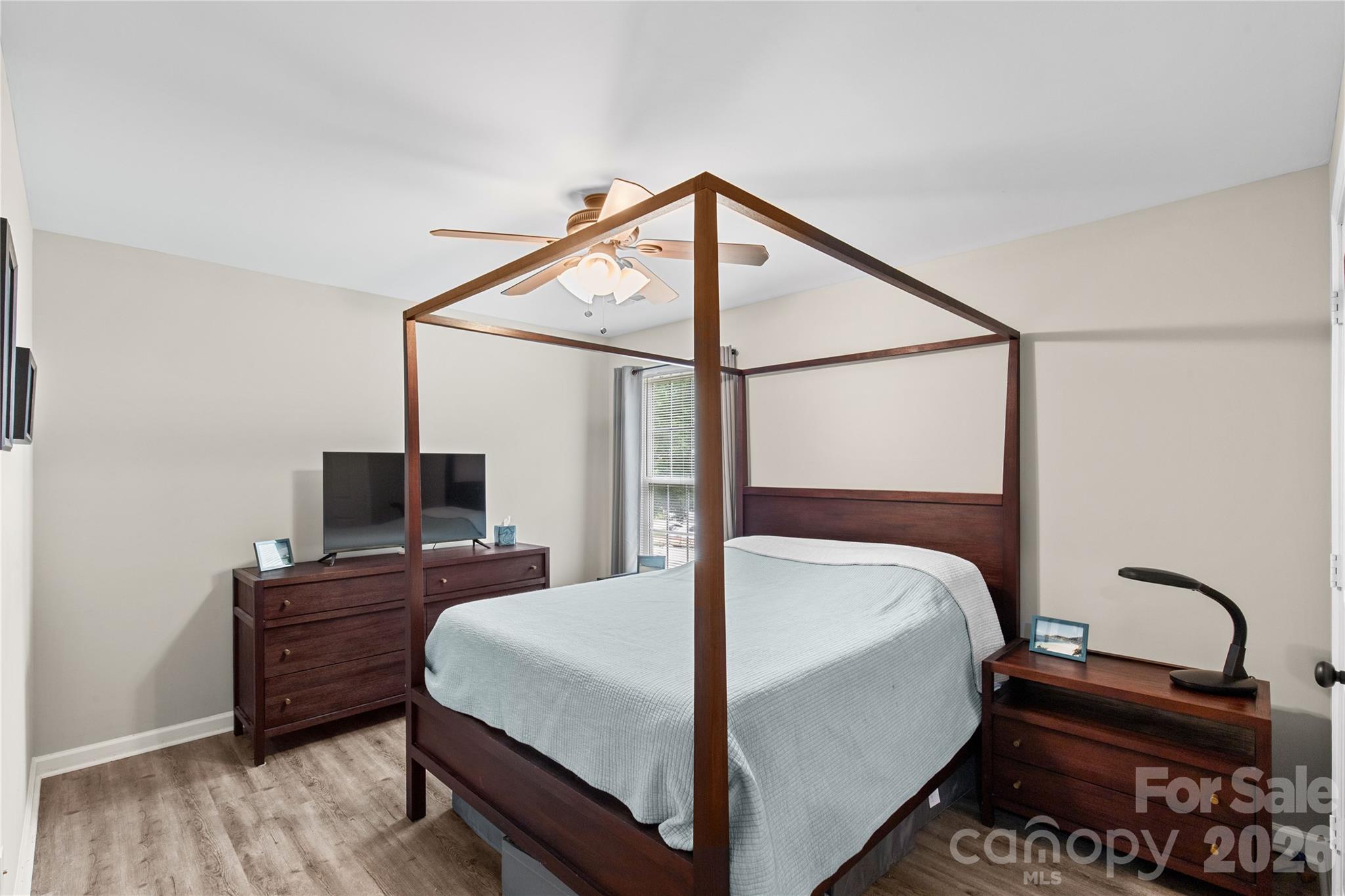 1126 W Arrow Lake Court — Lancaster