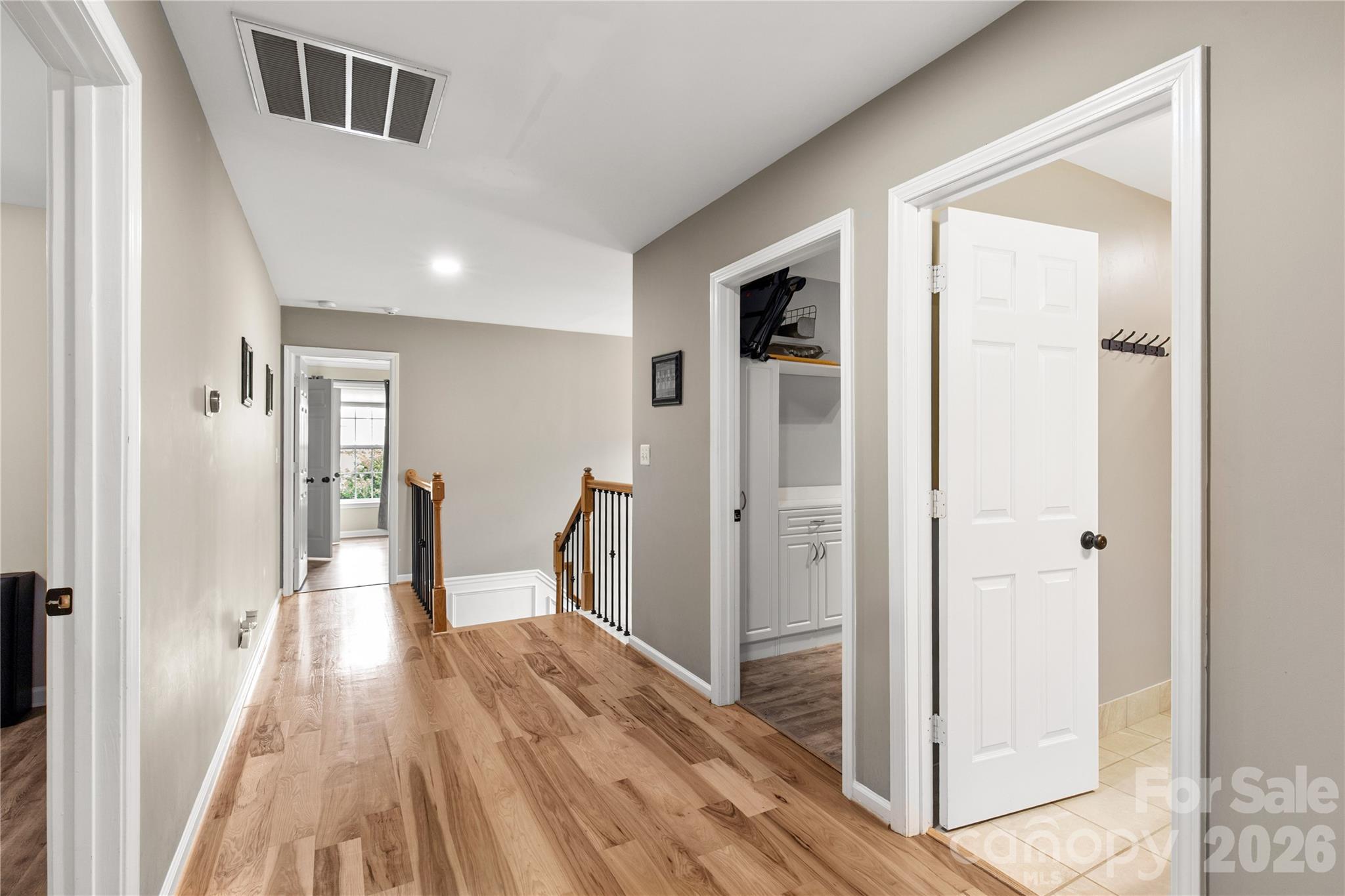1126 W Arrow Lake Court — Lancaster